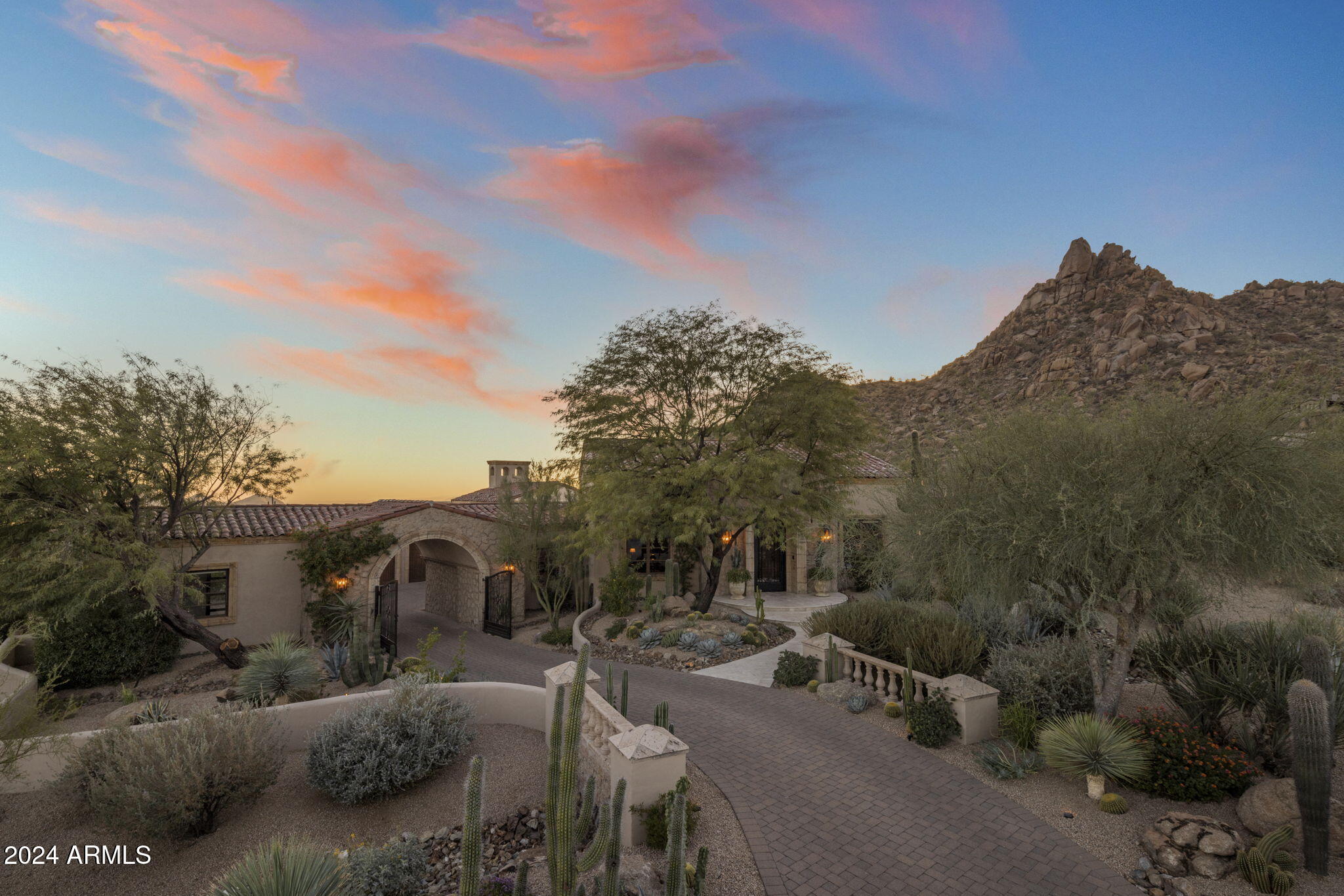 ESTANCIA - Residential