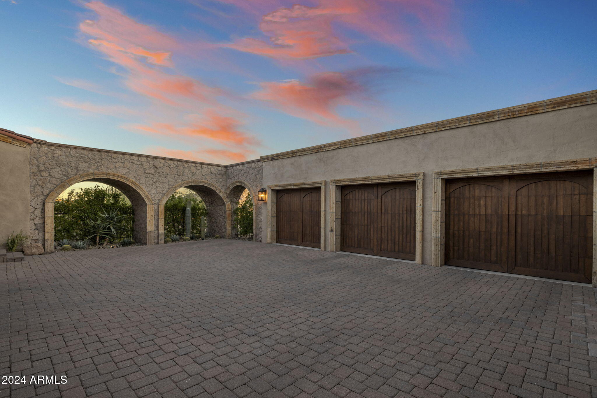ESTANCIA - Residential
