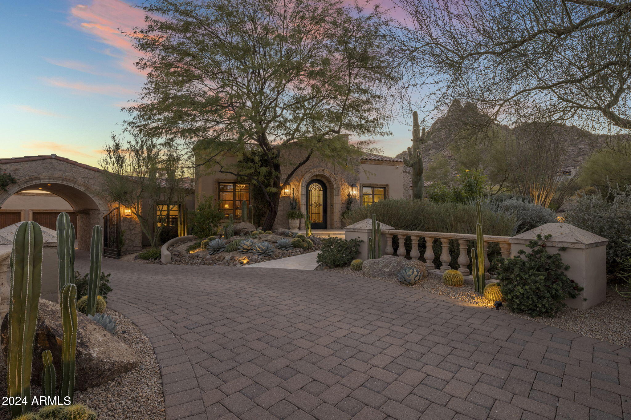 ESTANCIA - Residential