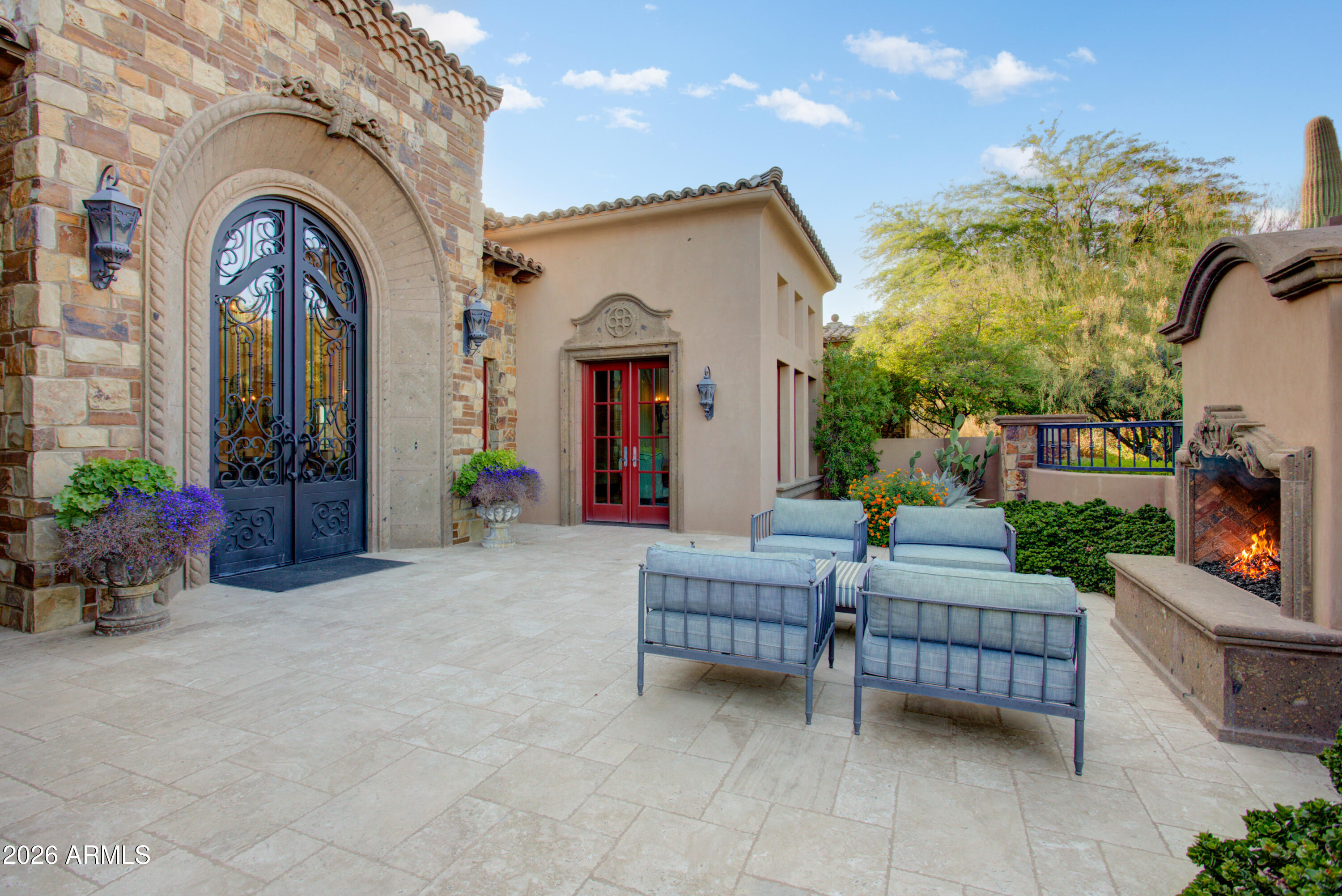 ESTANCIA - Residential