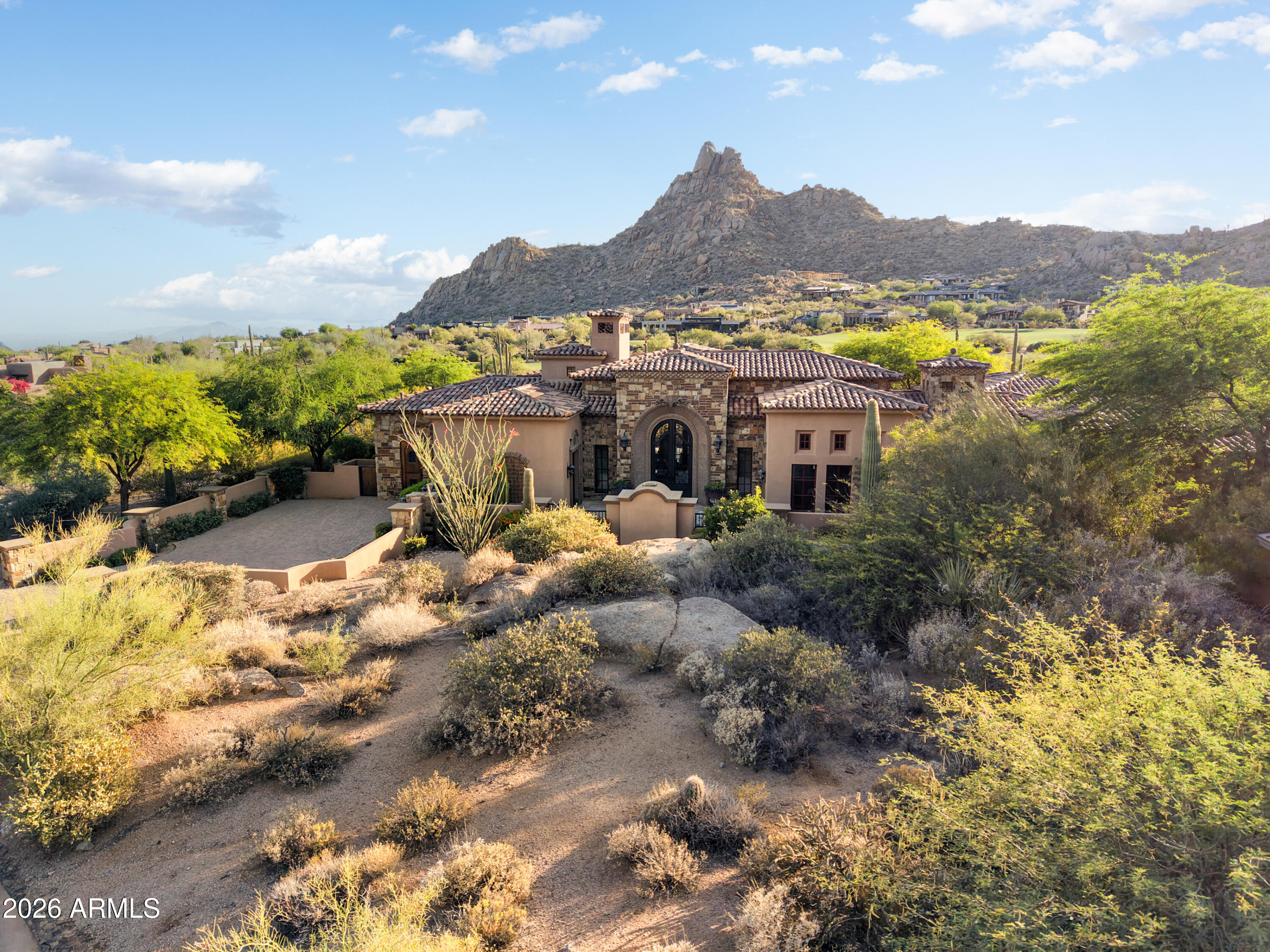 ESTANCIA - Residential