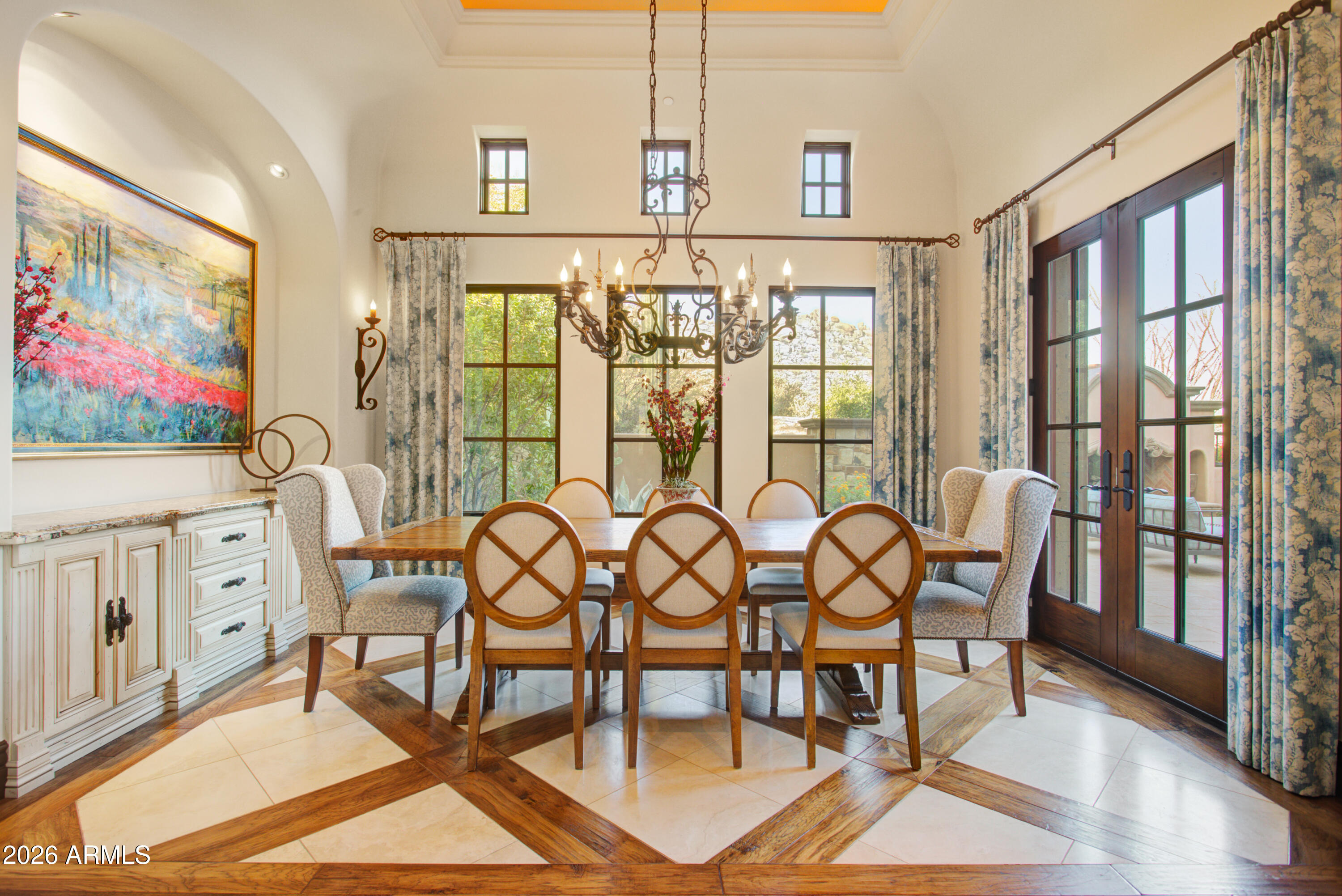 ESTANCIA - Residential