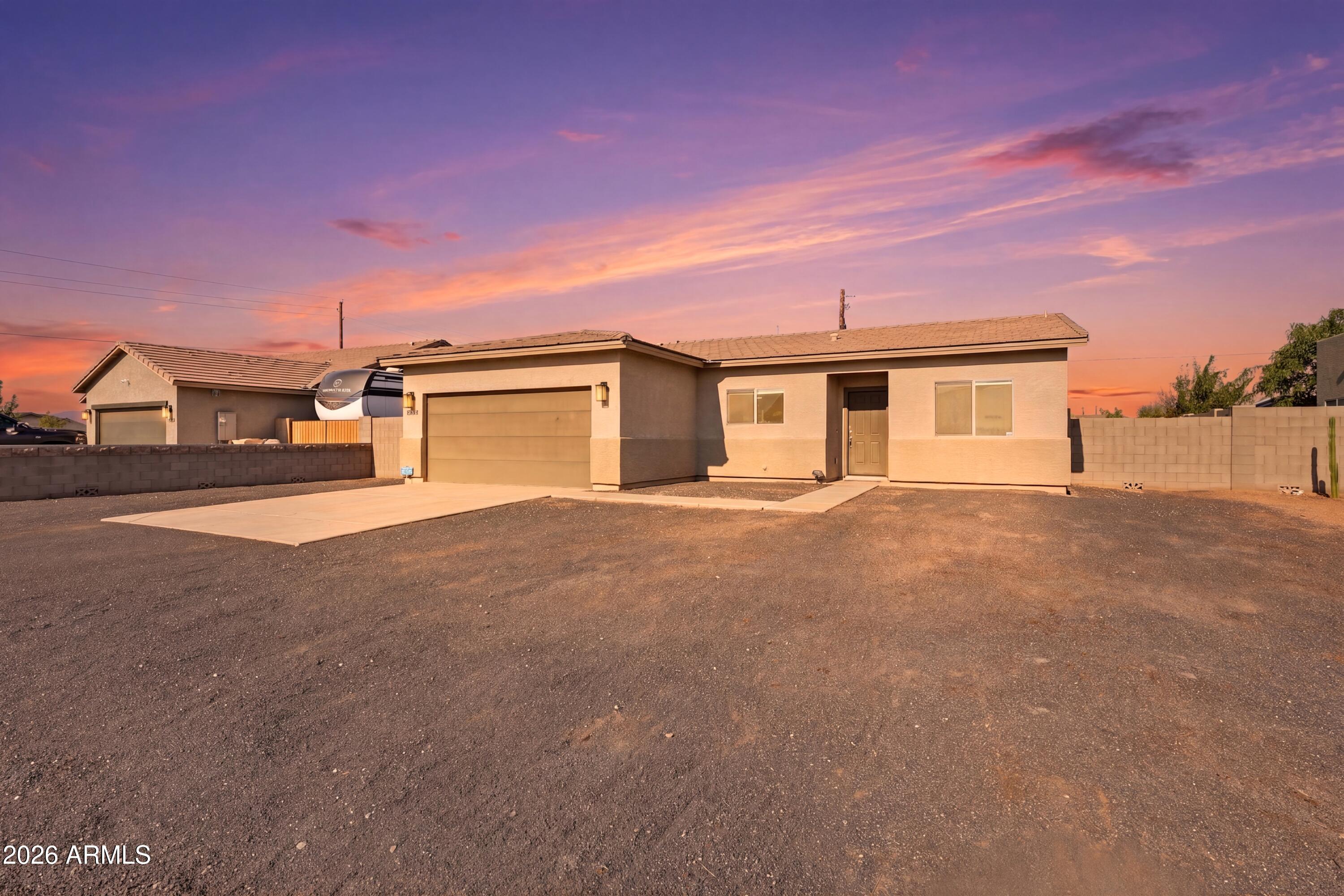VALLEY OF THE SUN ESTATES UNIT ONE - Residential