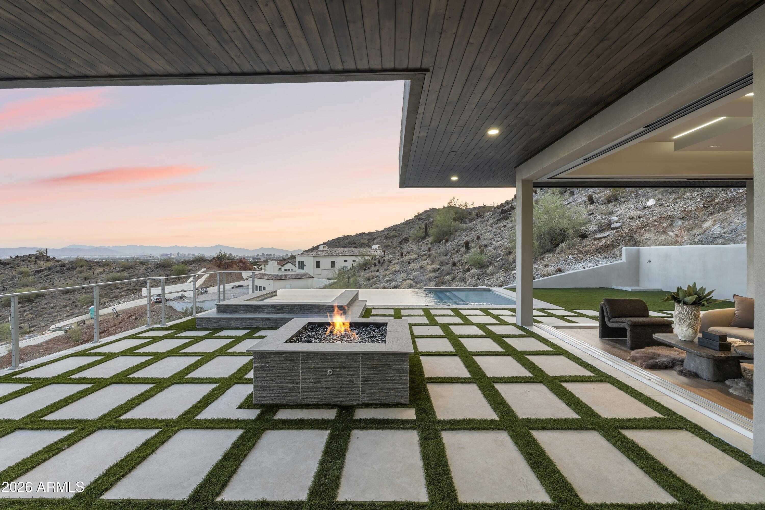 PARADISE RESERVE - Residential