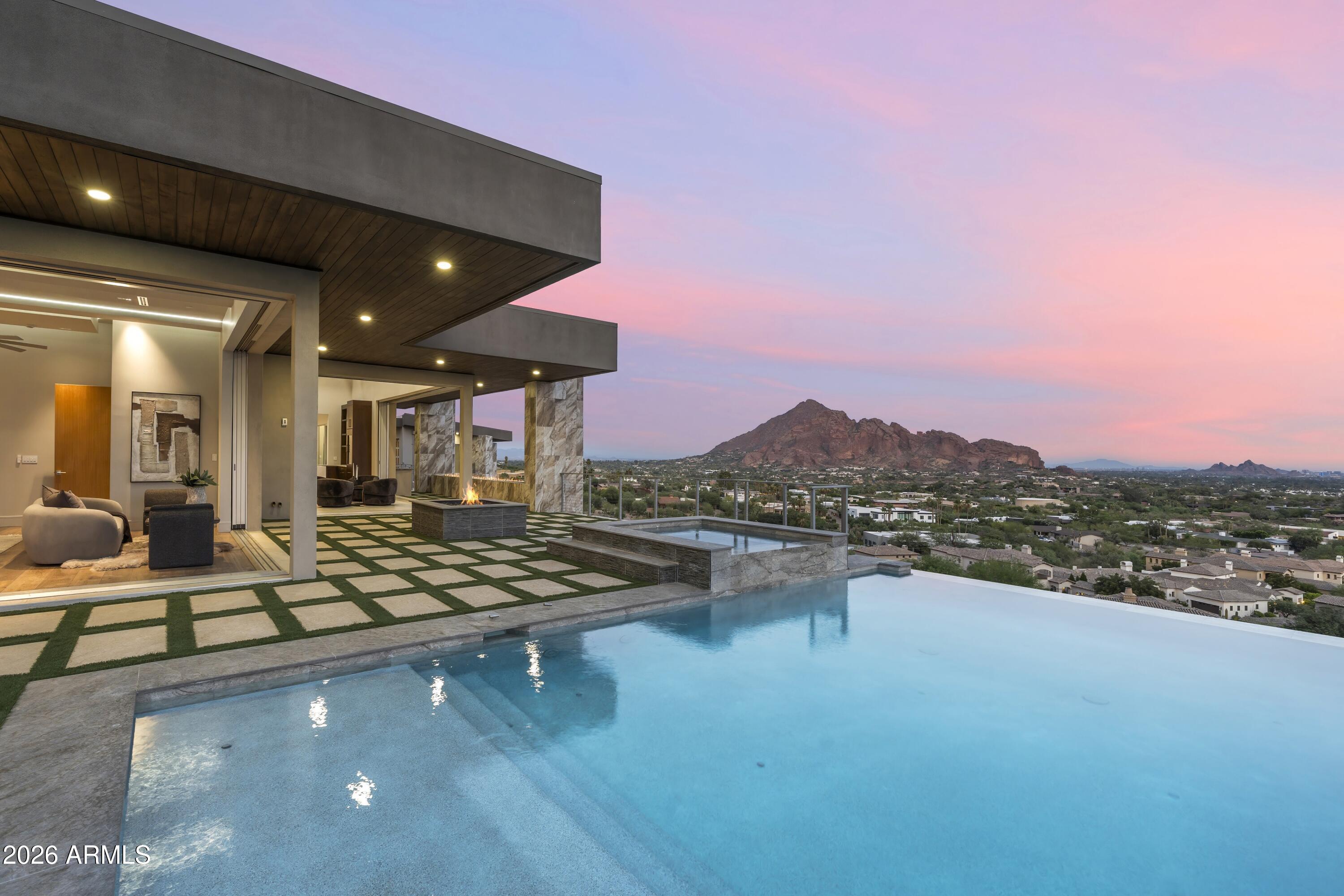 PARADISE RESERVE - Residential