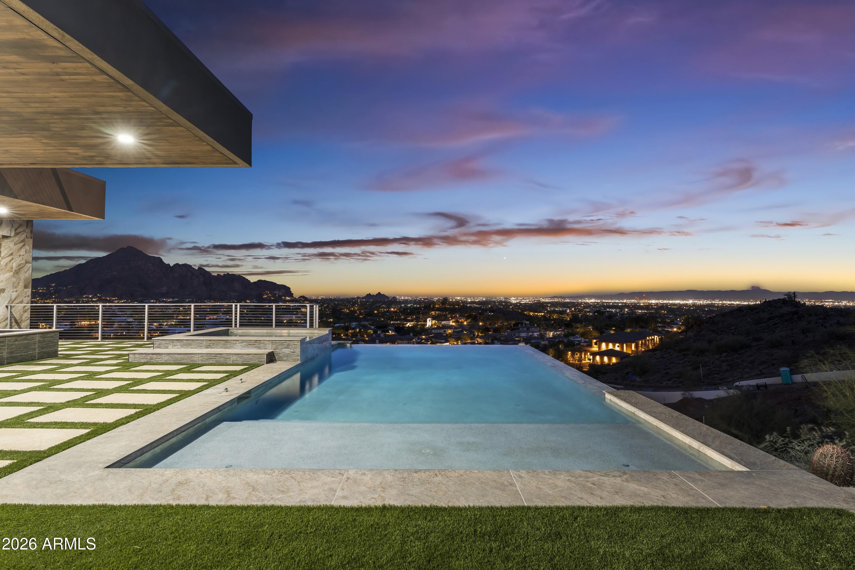 PARADISE RESERVE - Residential