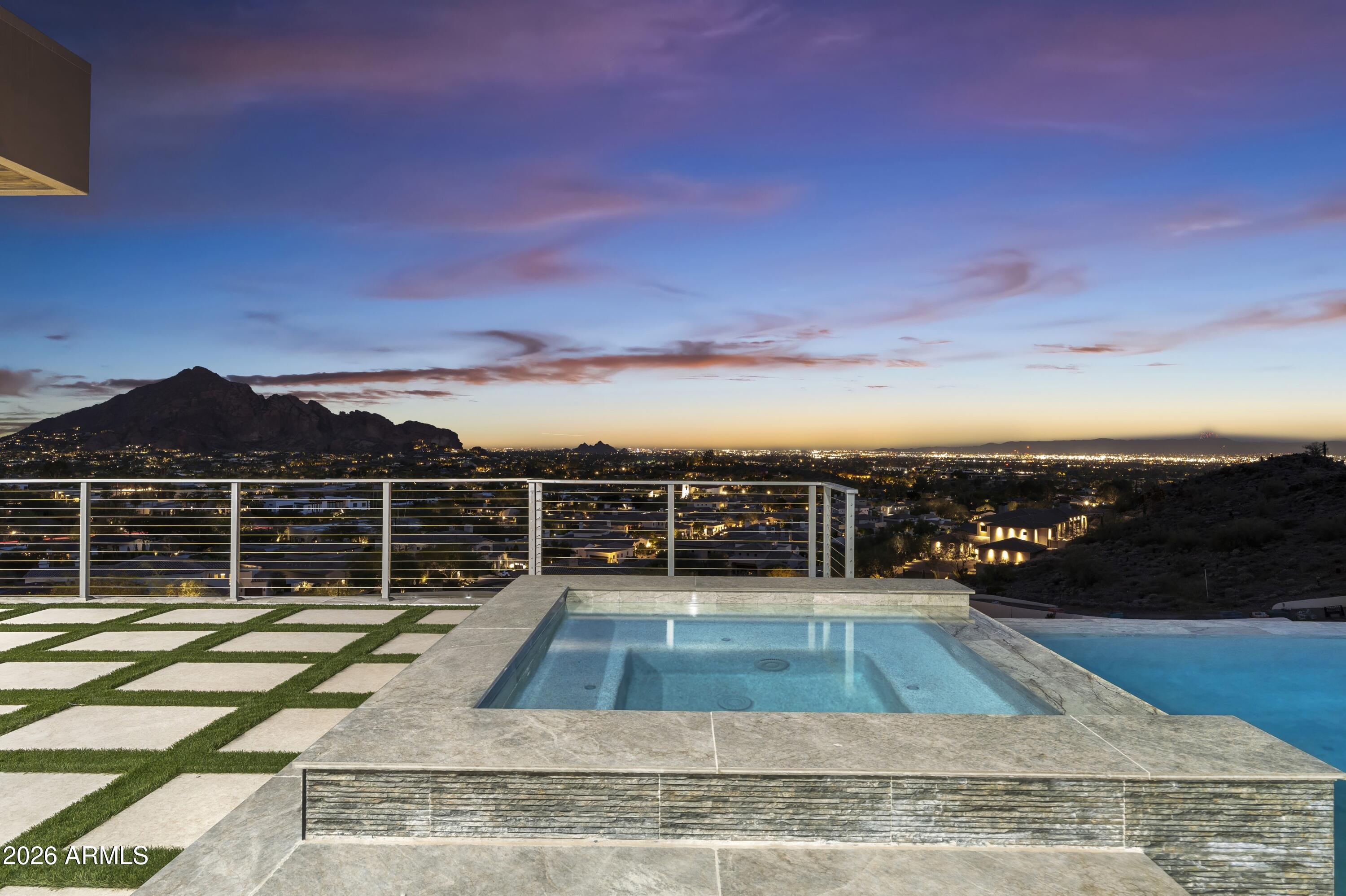 PARADISE RESERVE - Residential