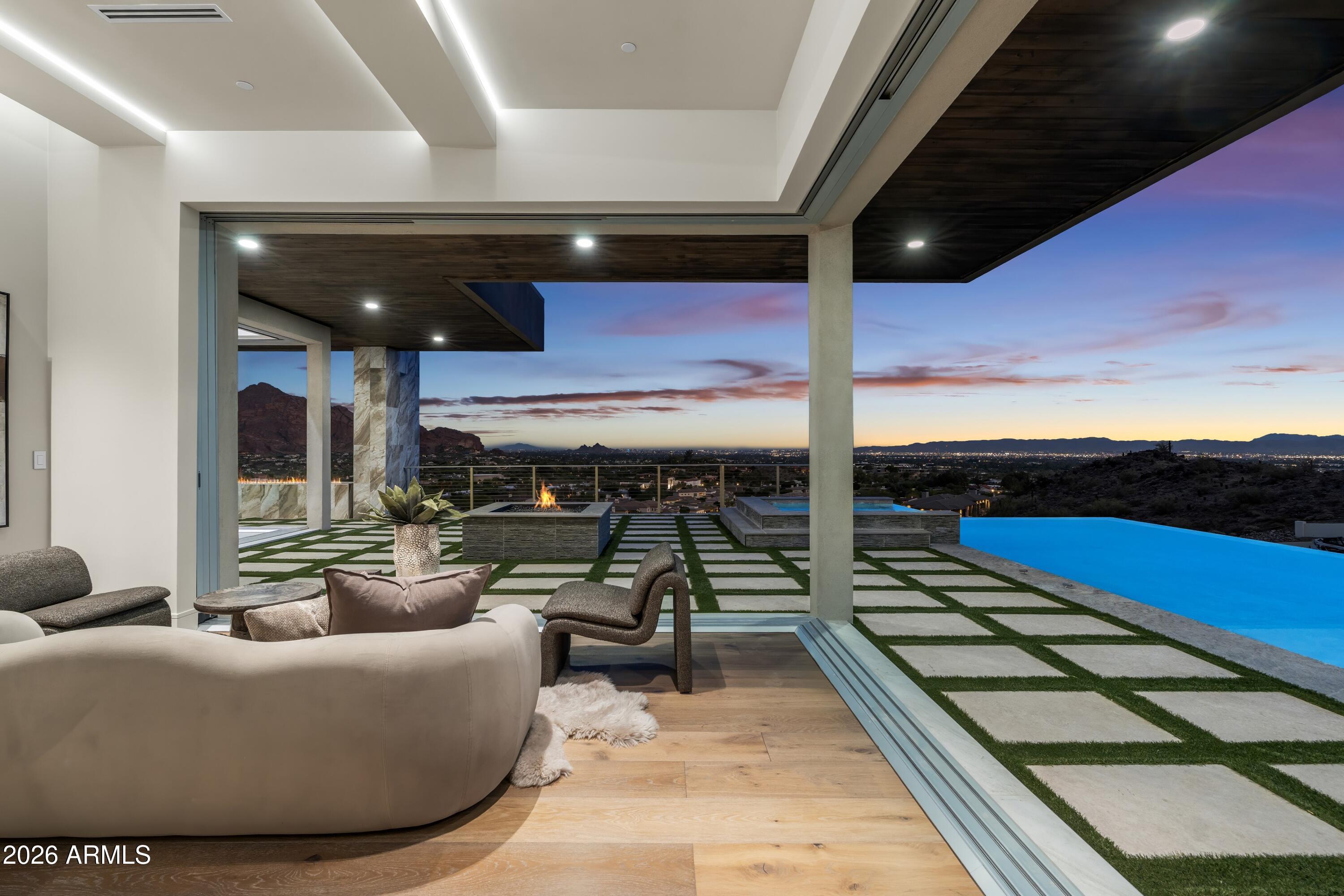 PARADISE RESERVE - Residential