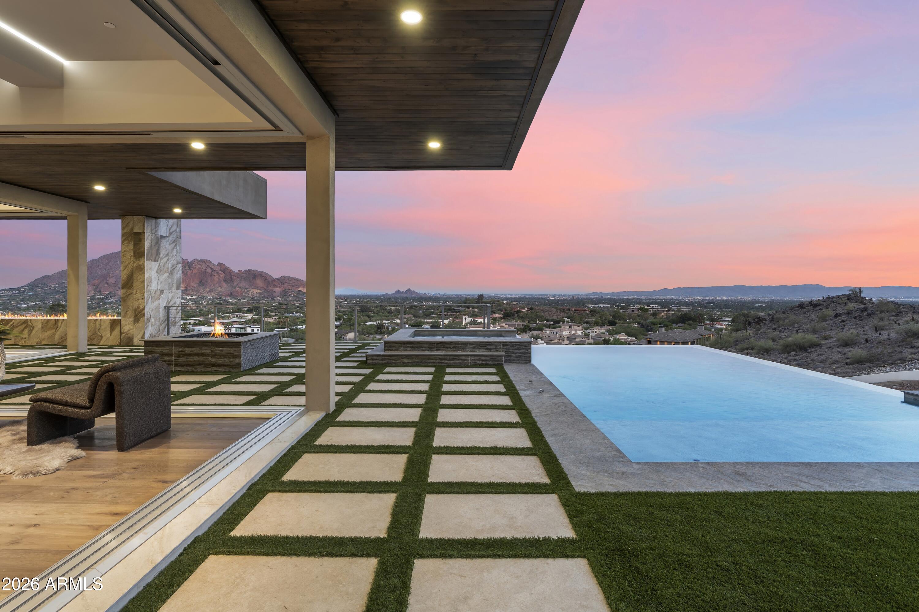 PARADISE RESERVE - Residential