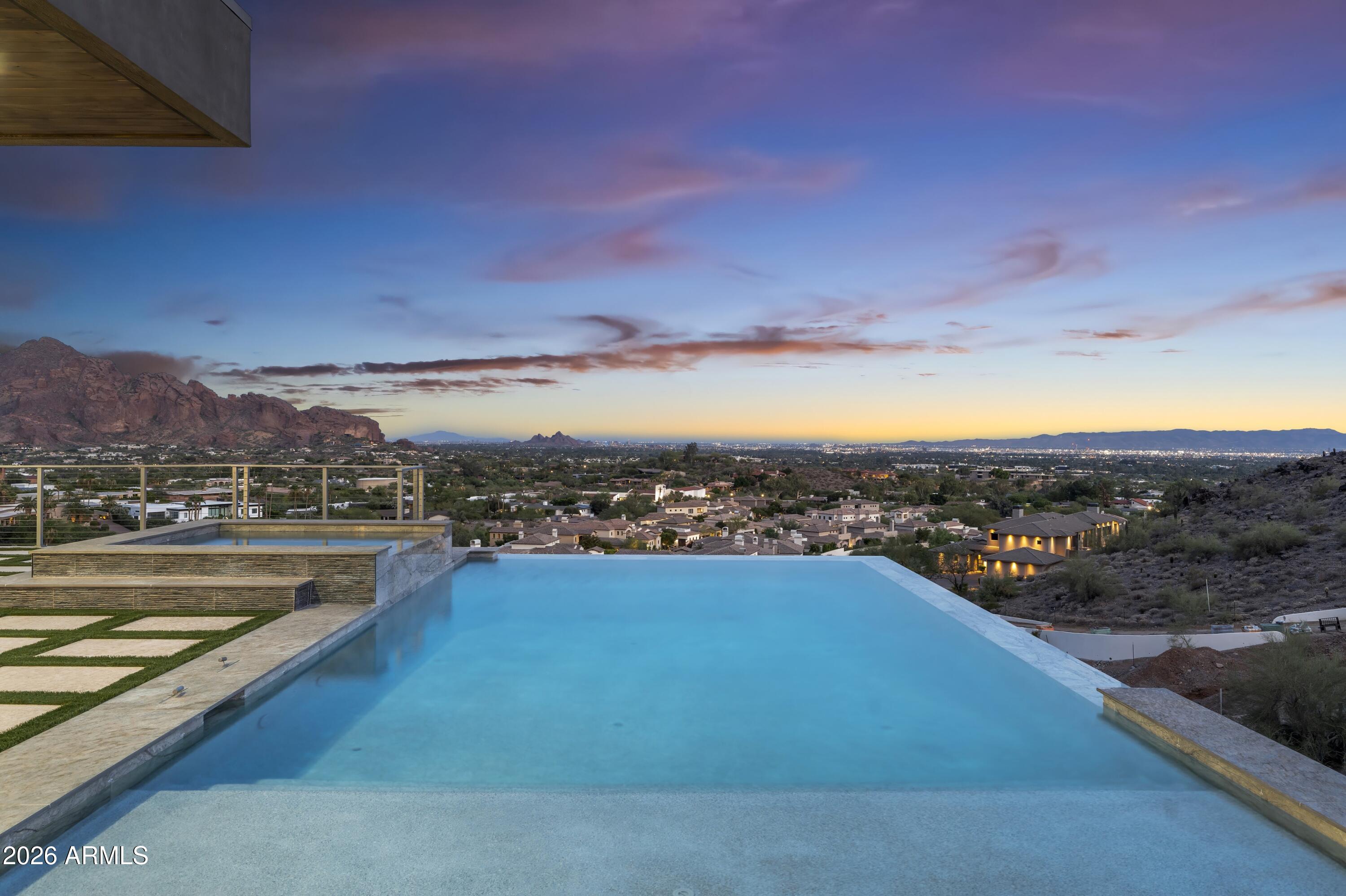 PARADISE RESERVE - Residential