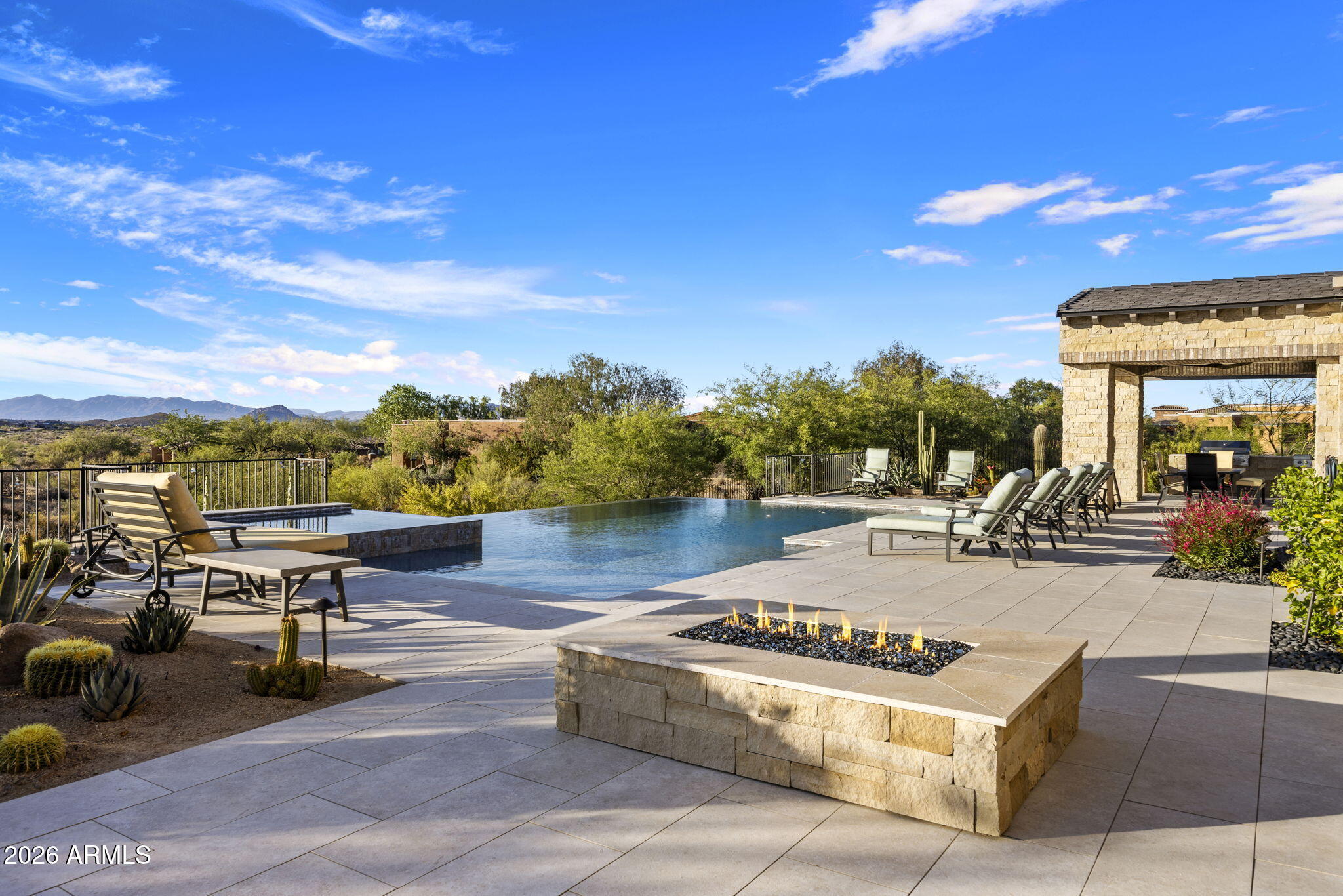 SONORAN CREST - Residential