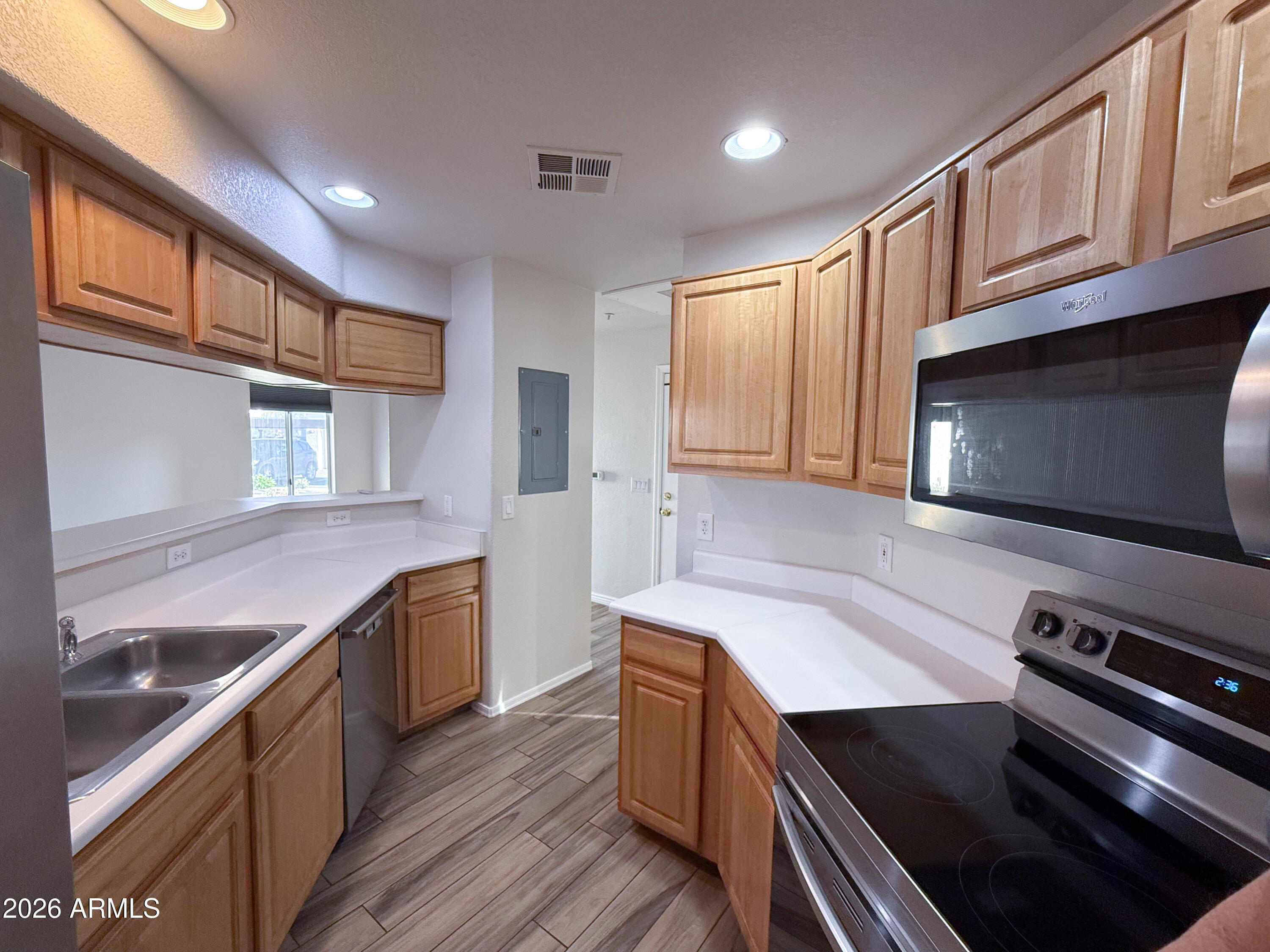 ARROWHEAD LAKES CONDO - Residential