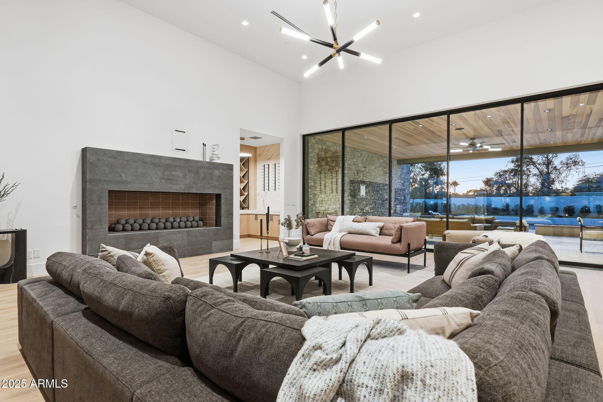 DESERT ESTATES 4 - Residential
