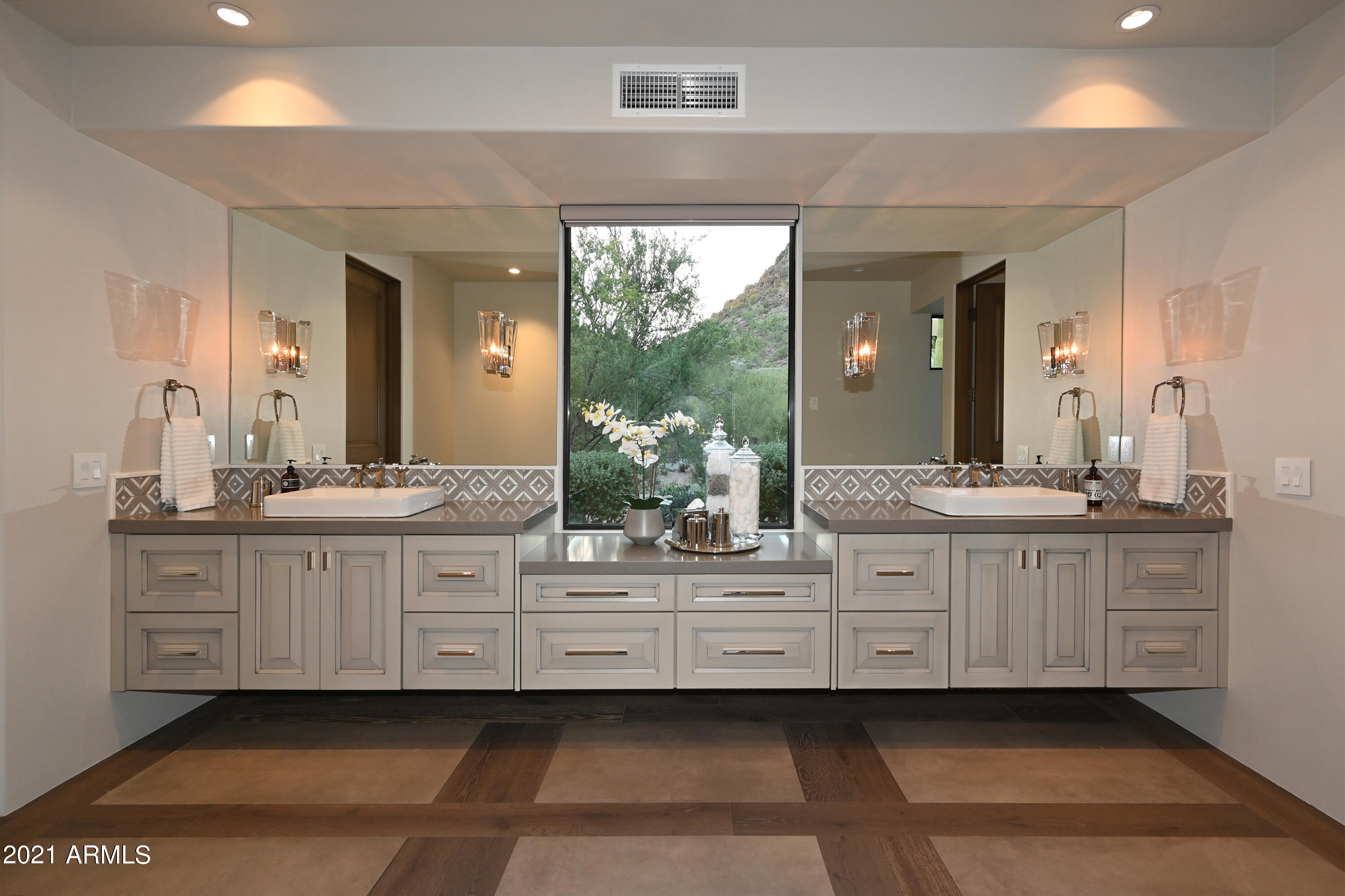 HILLSIDE VILLAS AT DESERT HIGHLANDS REPL OF REPL - Residential