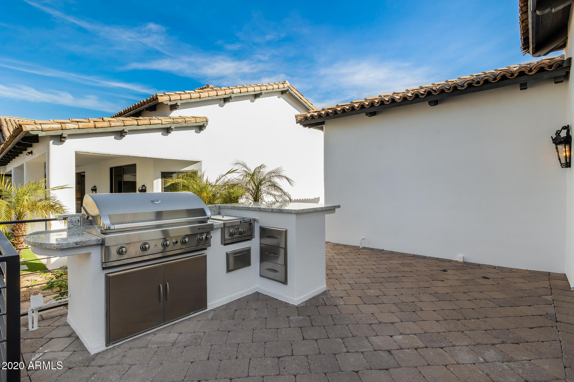 MIRAGE CROSSING - Residential