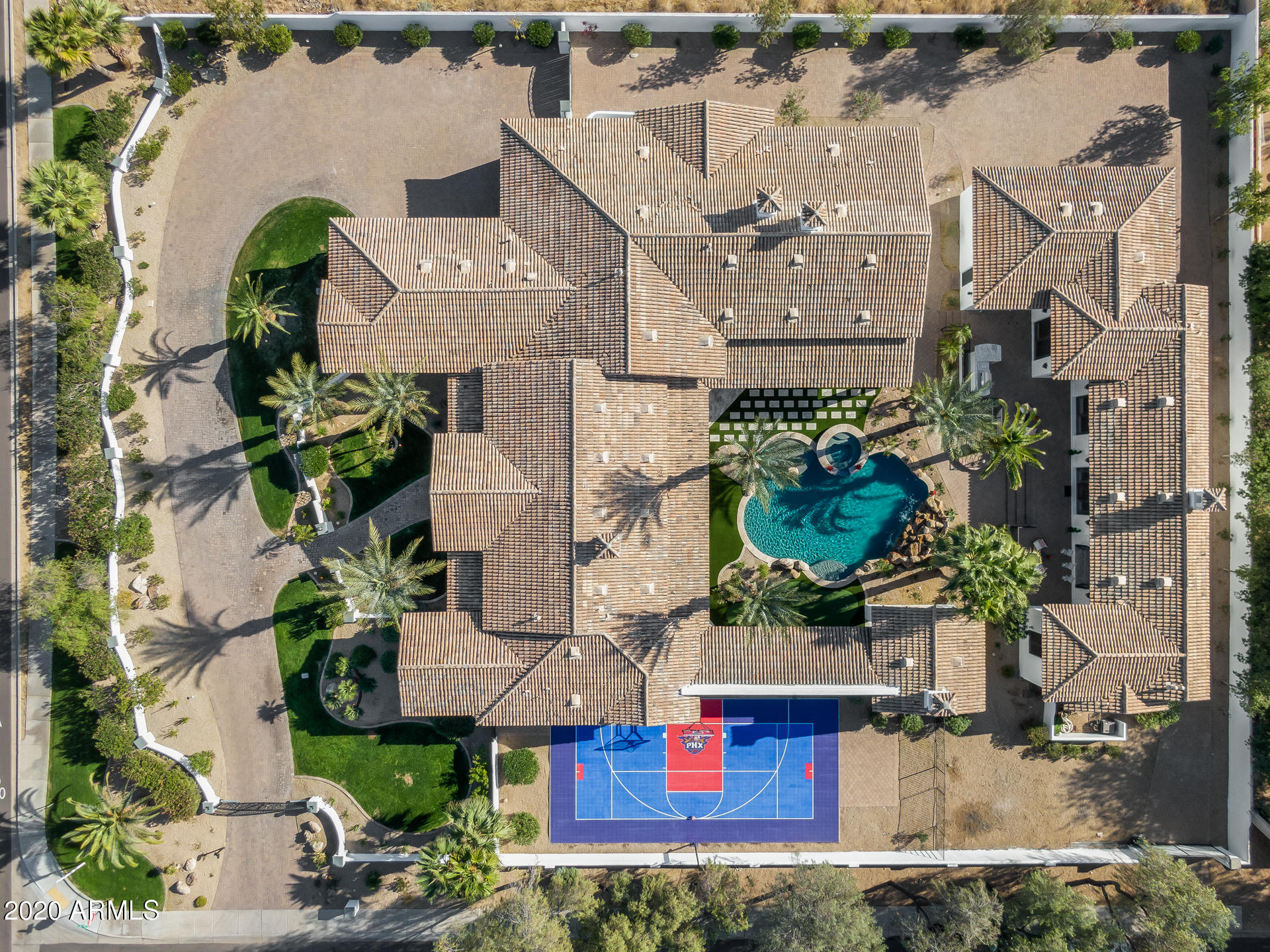 MIRAGE CROSSING - Residential
