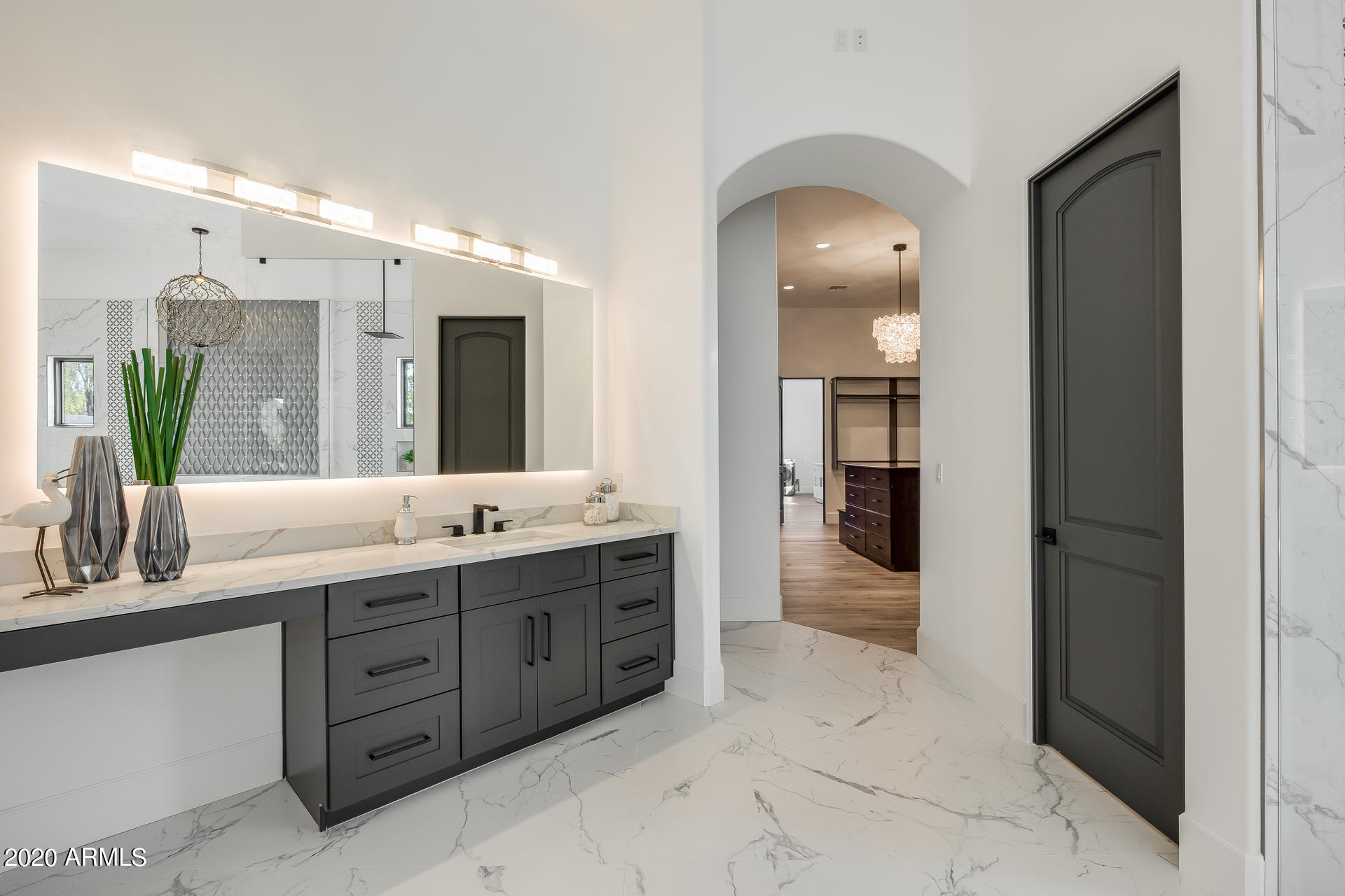 MIRAGE CROSSING - Residential