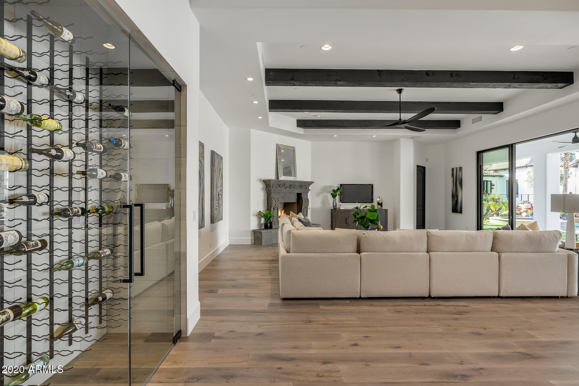 MIRAGE CROSSING - Residential