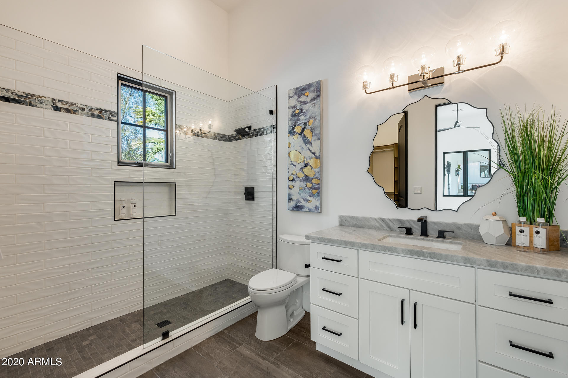 MIRAGE CROSSING - Residential