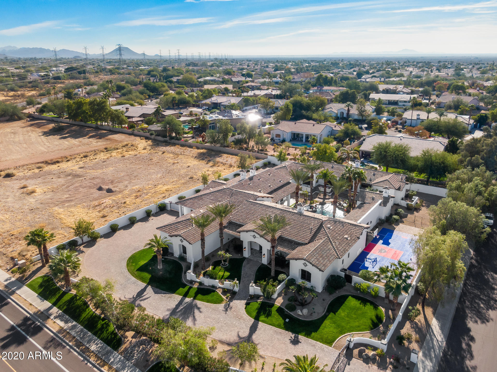 MIRAGE CROSSING - Residential