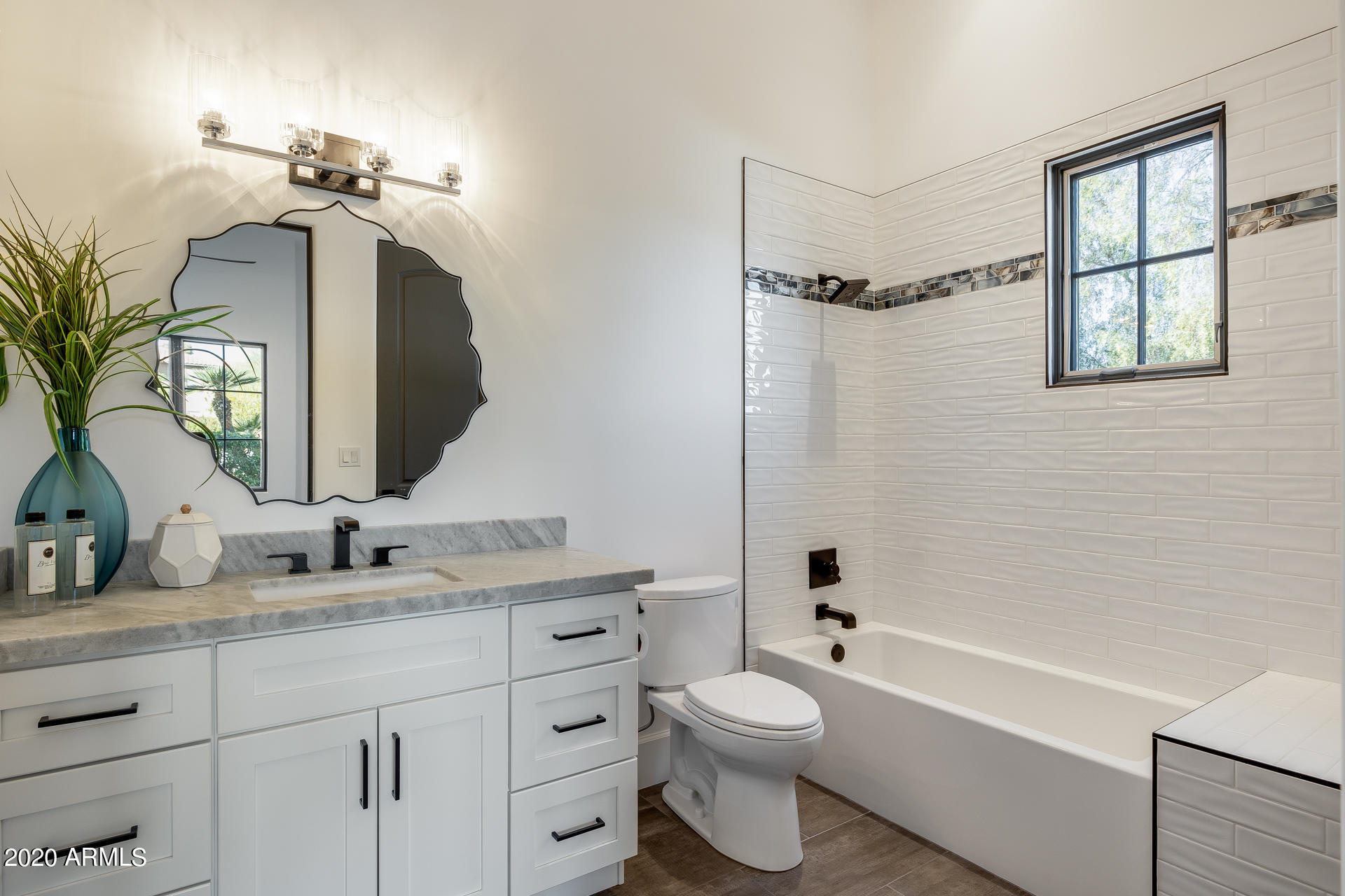 MIRAGE CROSSING - Residential