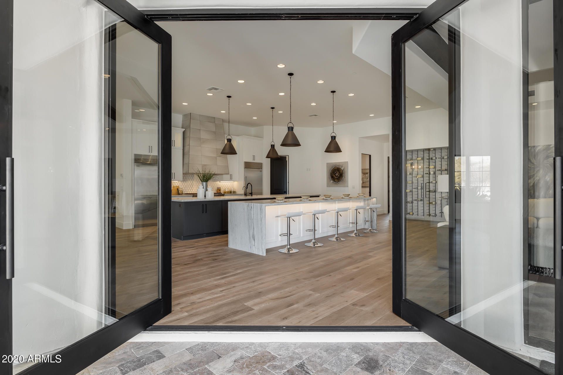 MIRAGE CROSSING - Residential