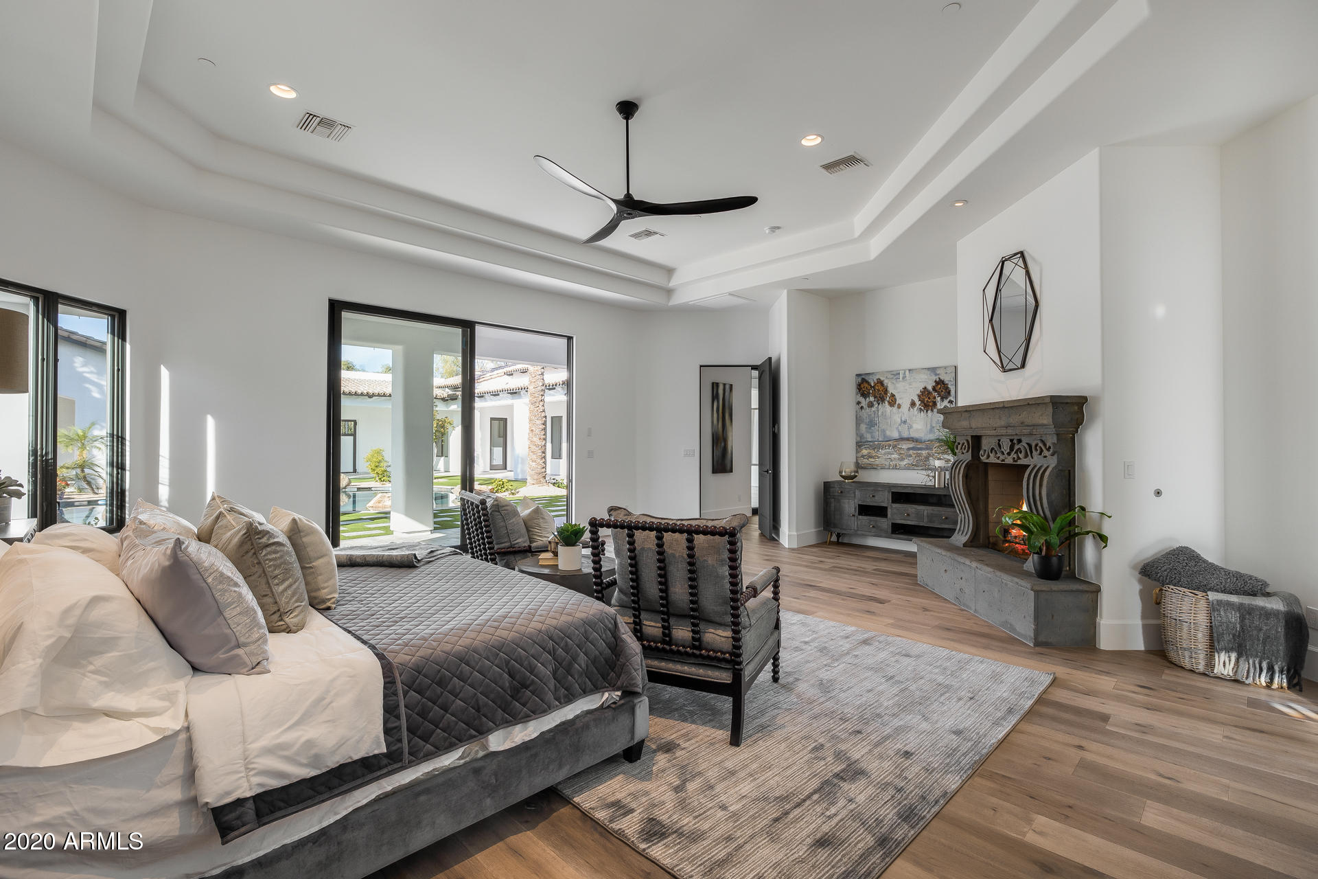 MIRAGE CROSSING - Residential
