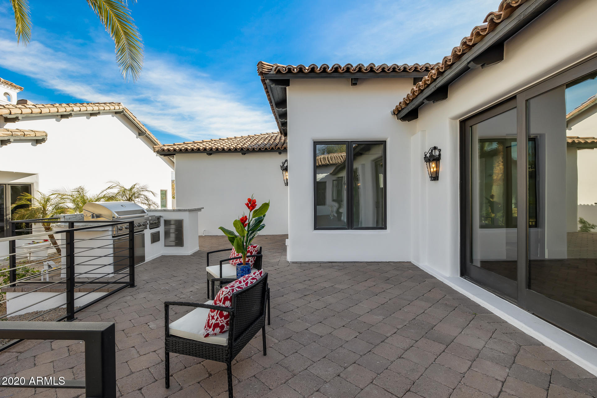 MIRAGE CROSSING - Residential