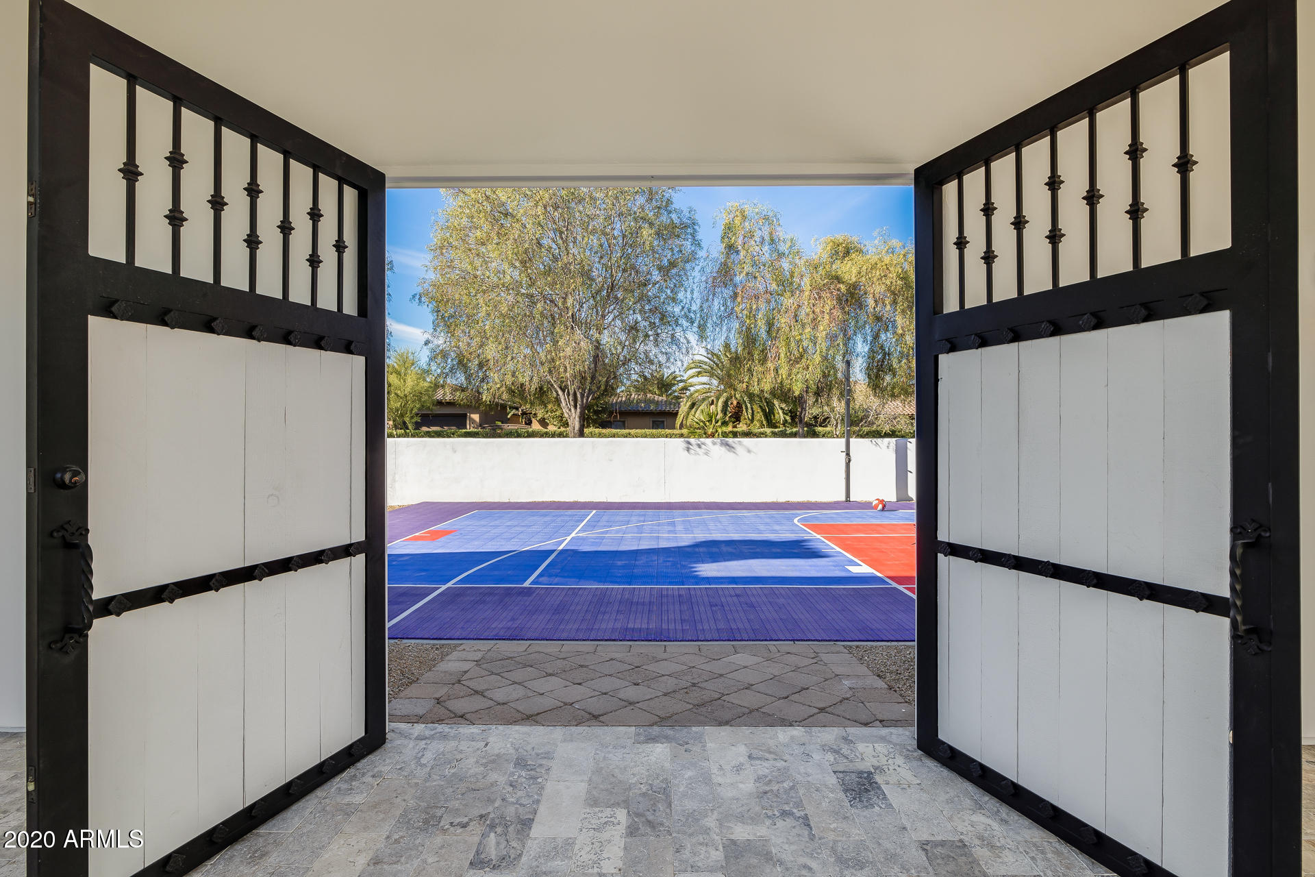 MIRAGE CROSSING - Residential
