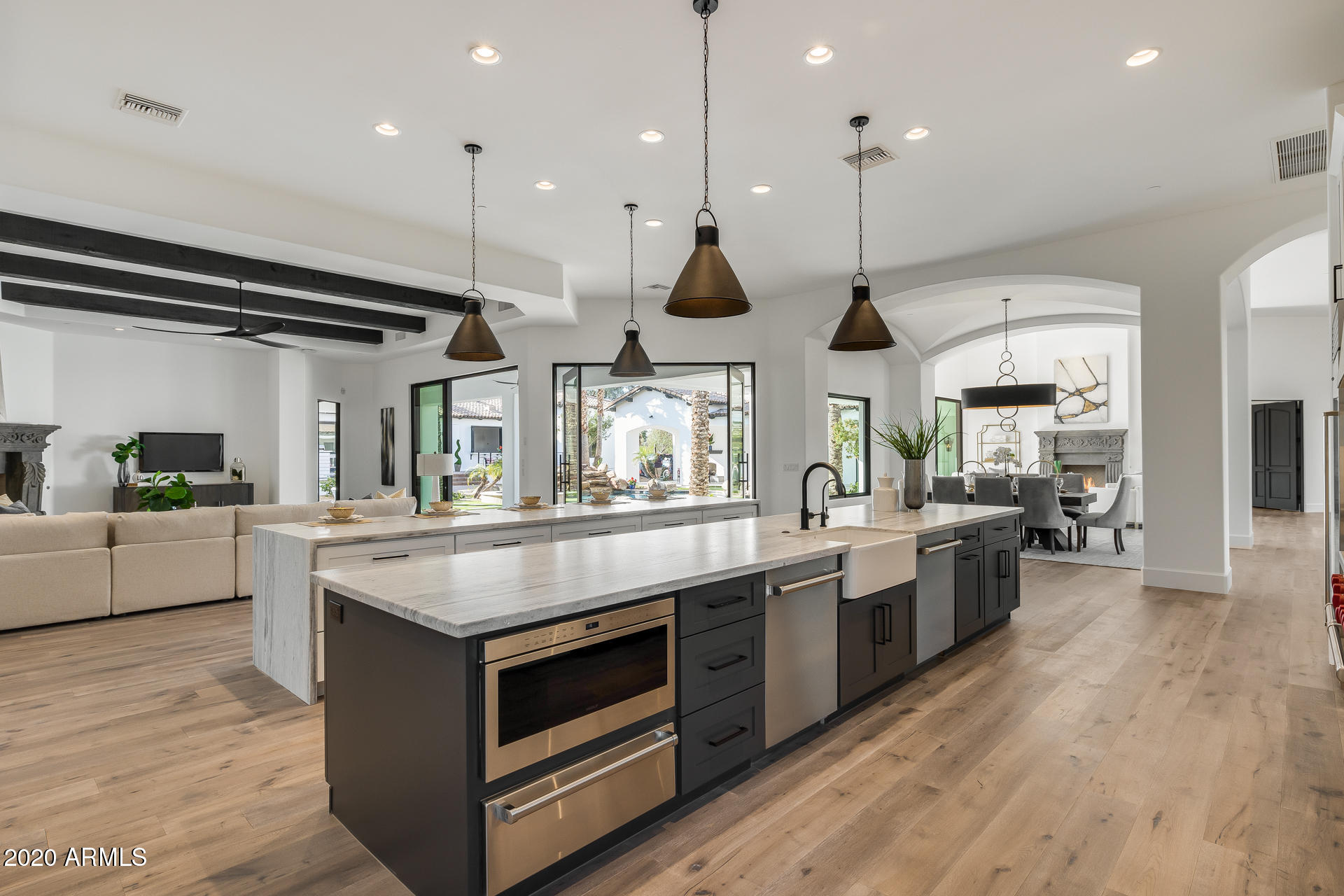 MIRAGE CROSSING - Residential