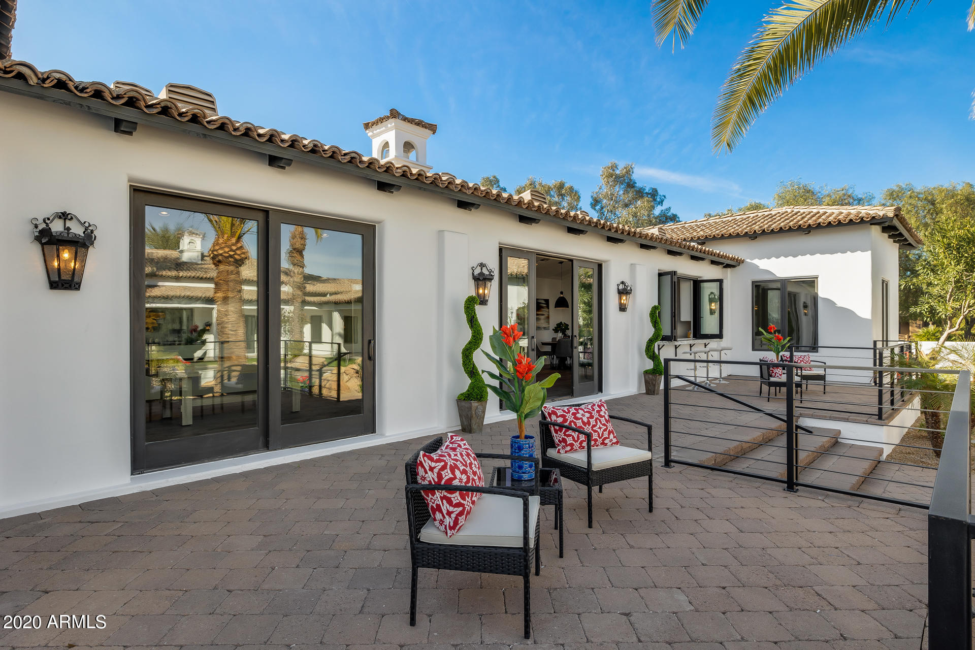 MIRAGE CROSSING - Residential