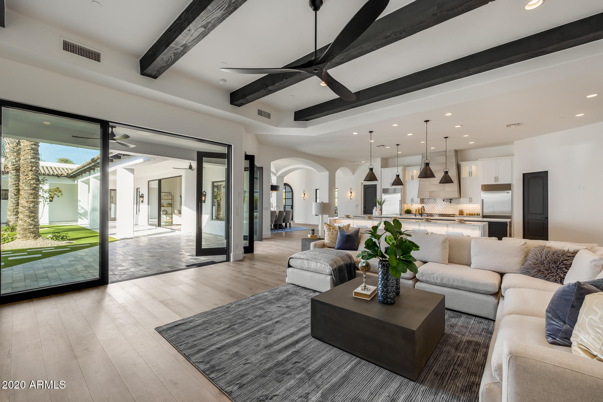 MIRAGE CROSSING - Residential