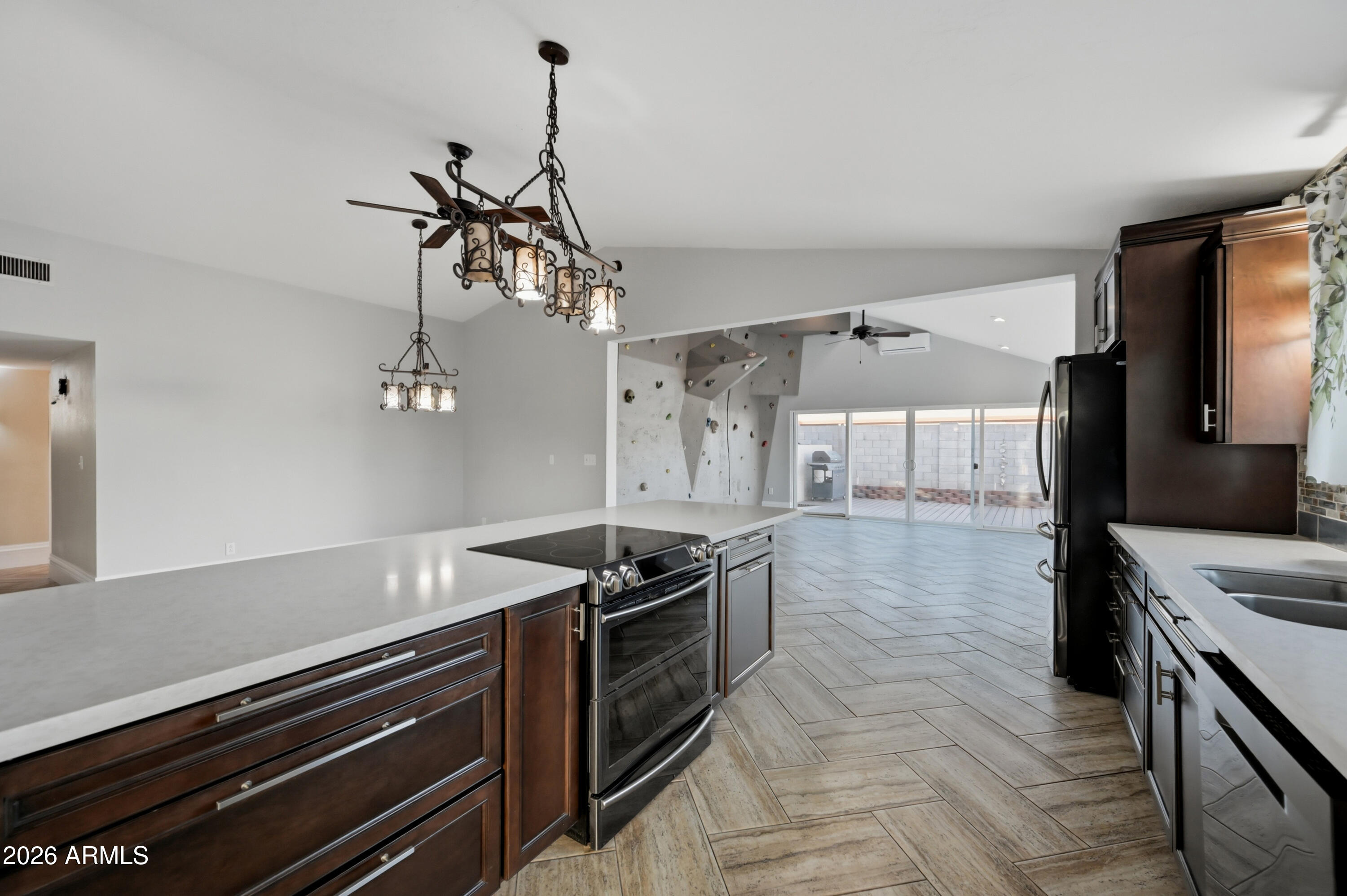 MARLBOROUGH PARK ESTATES LOT 1-177 TR A-J - Residential