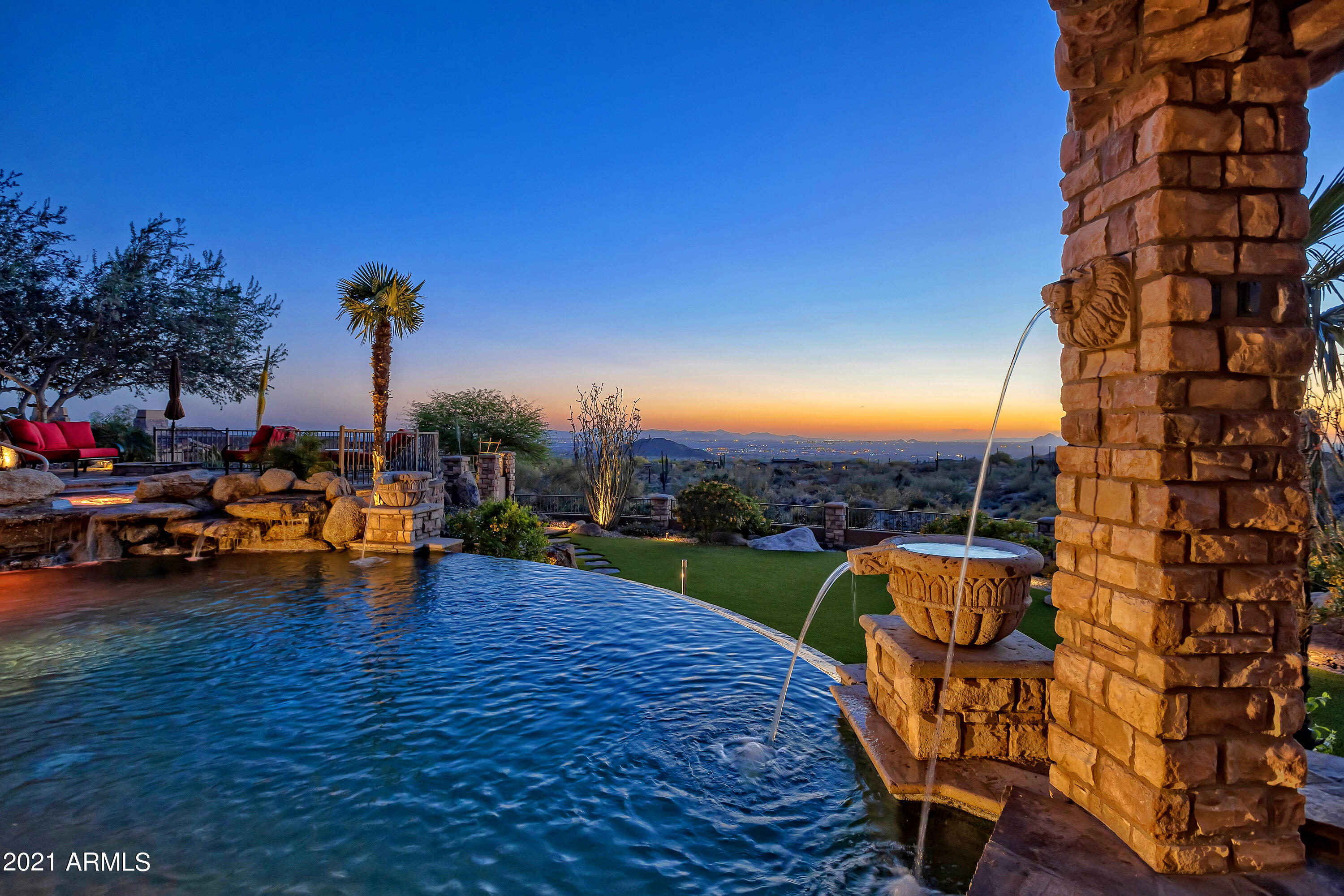 DIAMOND POINT AT LAS SENDAS MOUNTAIN - Residential