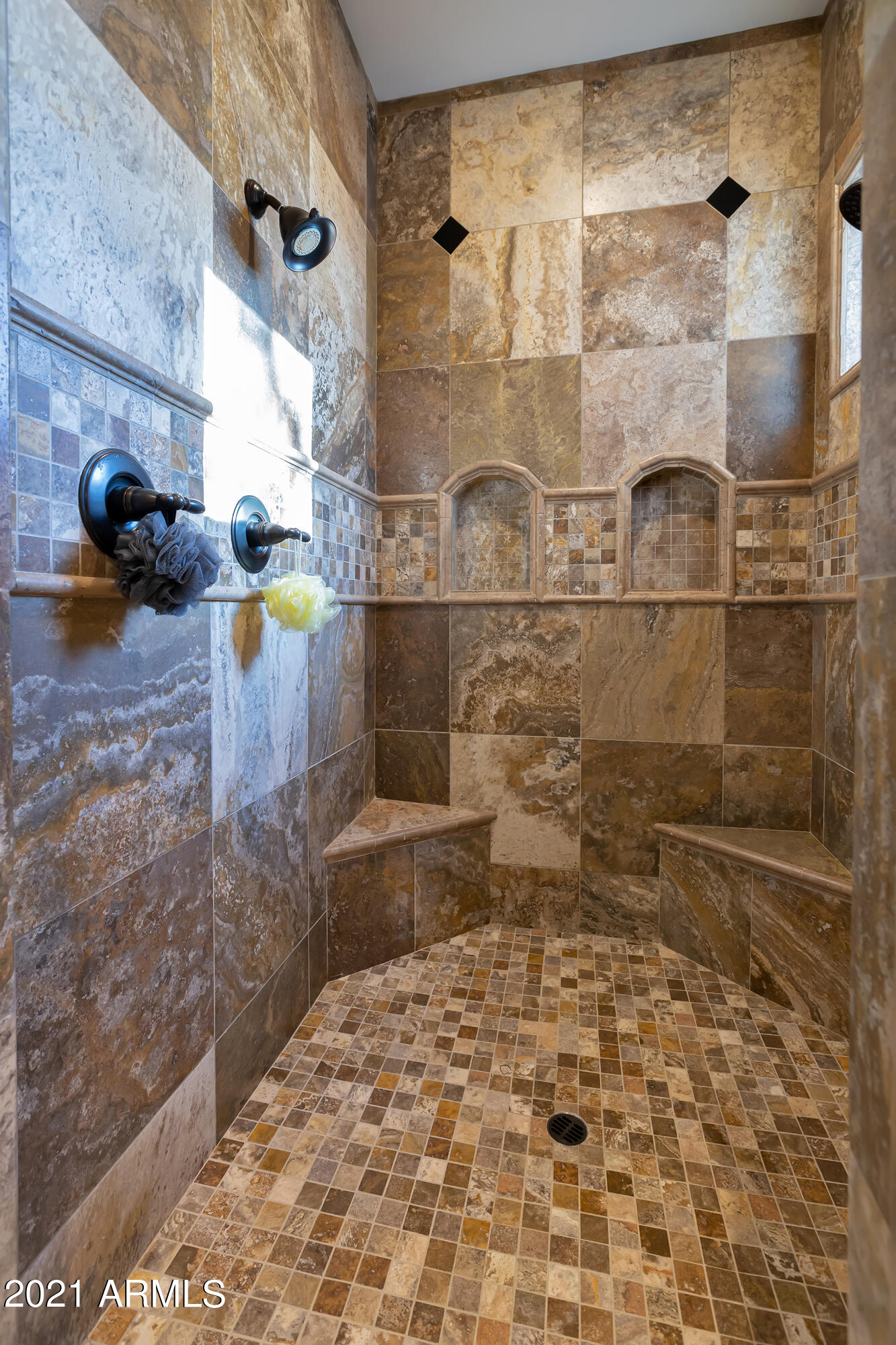 DIAMOND POINT AT LAS SENDAS MOUNTAIN - Residential