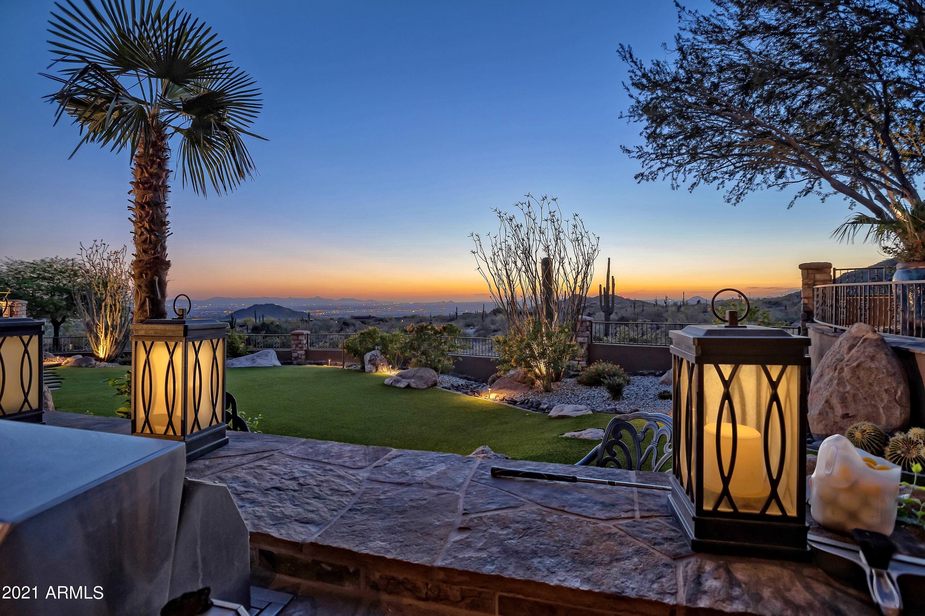DIAMOND POINT AT LAS SENDAS MOUNTAIN - Residential