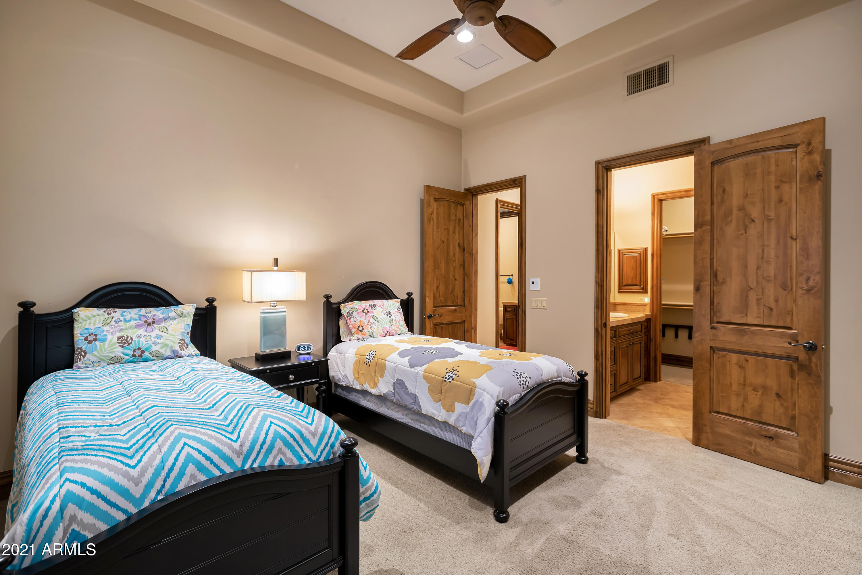 DIAMOND POINT AT LAS SENDAS MOUNTAIN - Residential