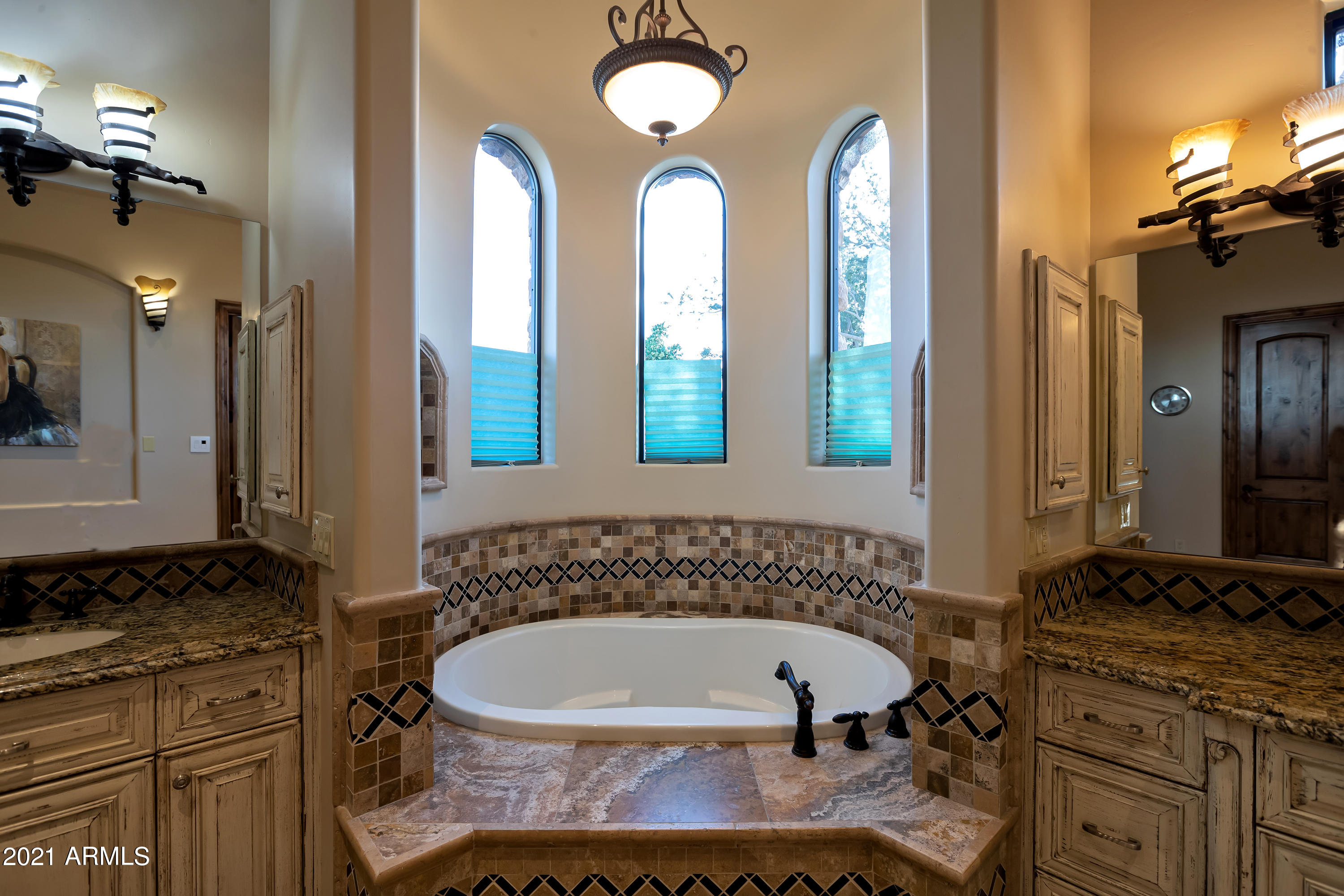 DIAMOND POINT AT LAS SENDAS MOUNTAIN - Residential