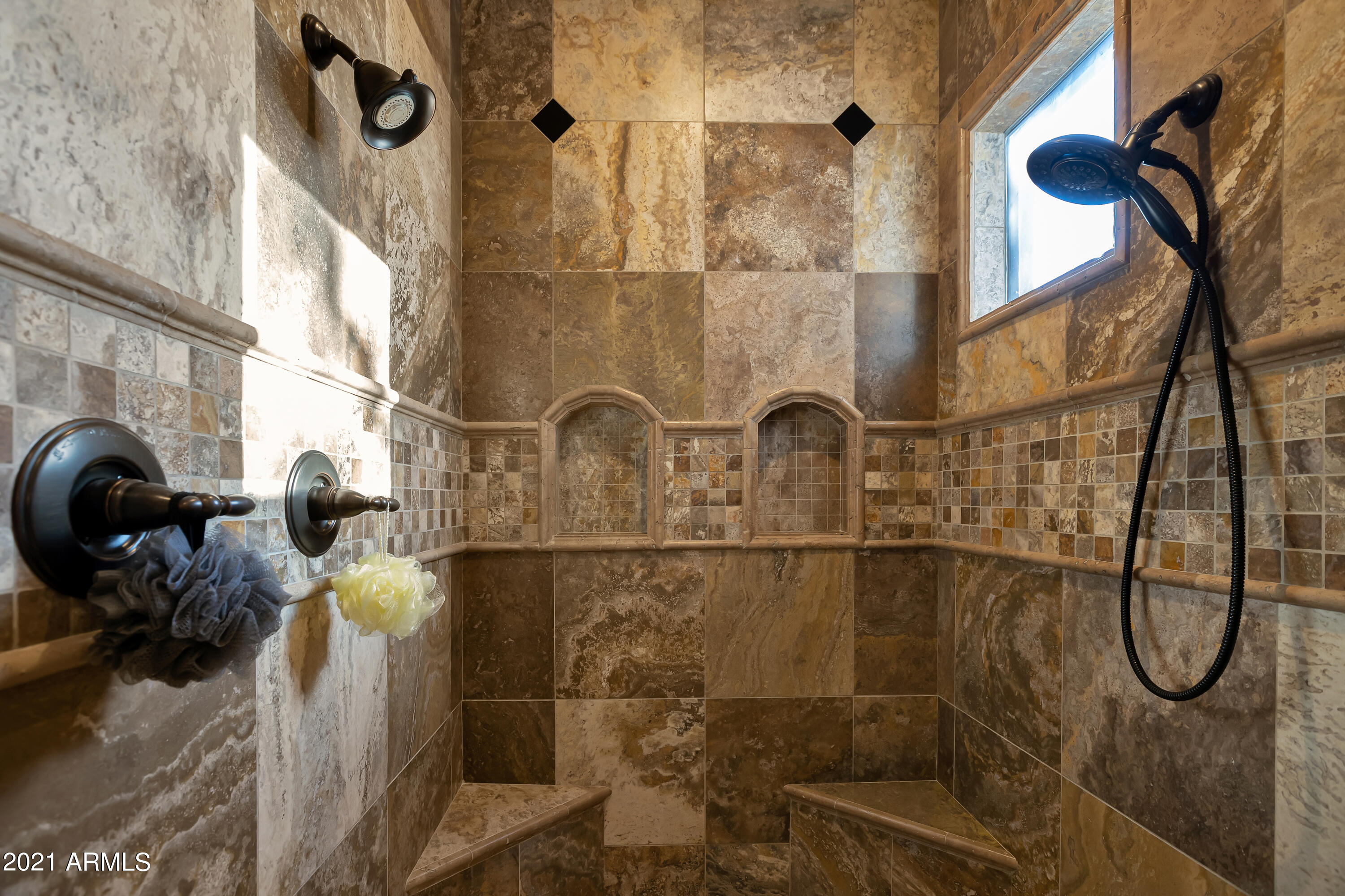 DIAMOND POINT AT LAS SENDAS MOUNTAIN - Residential