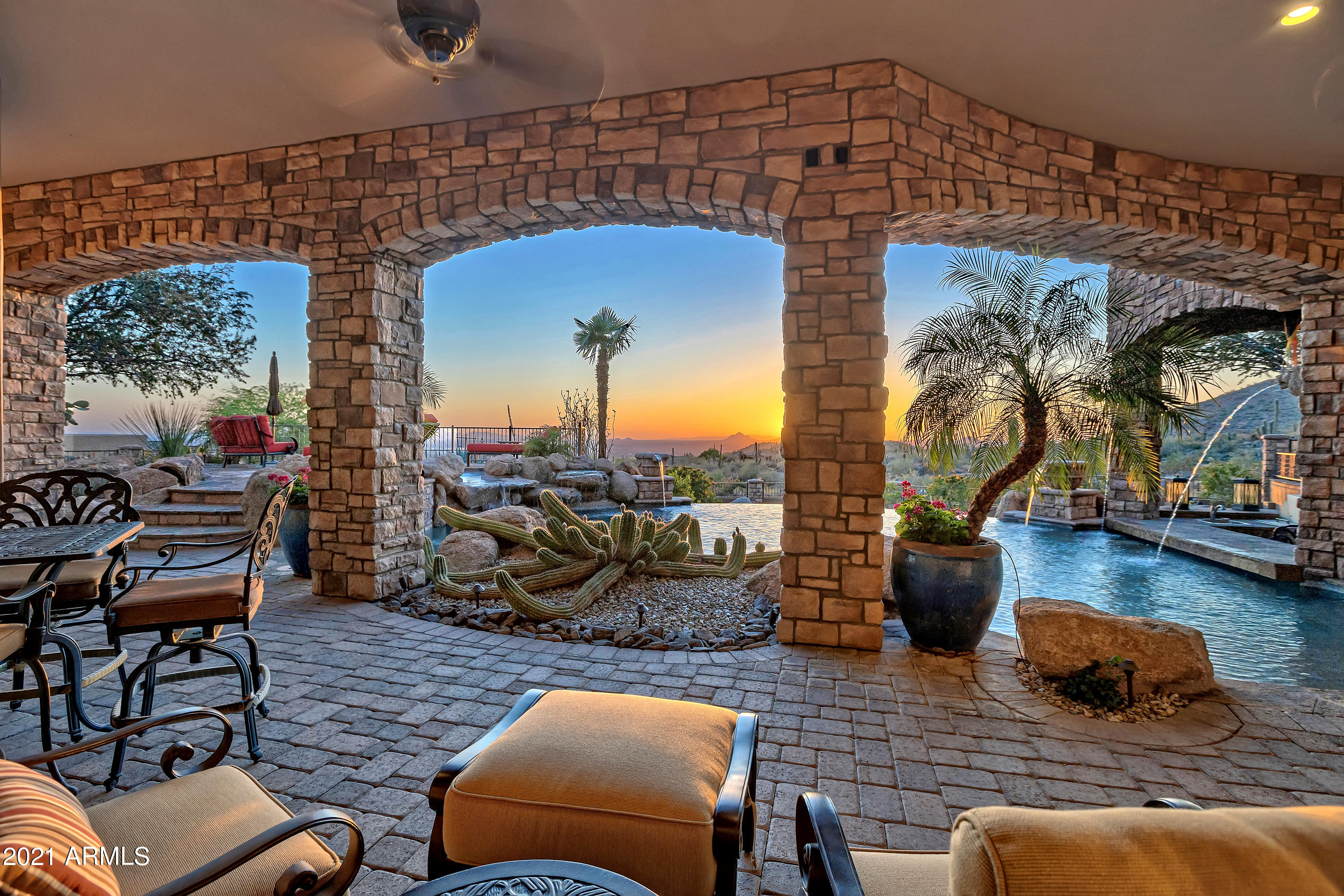 DIAMOND POINT AT LAS SENDAS MOUNTAIN - Residential