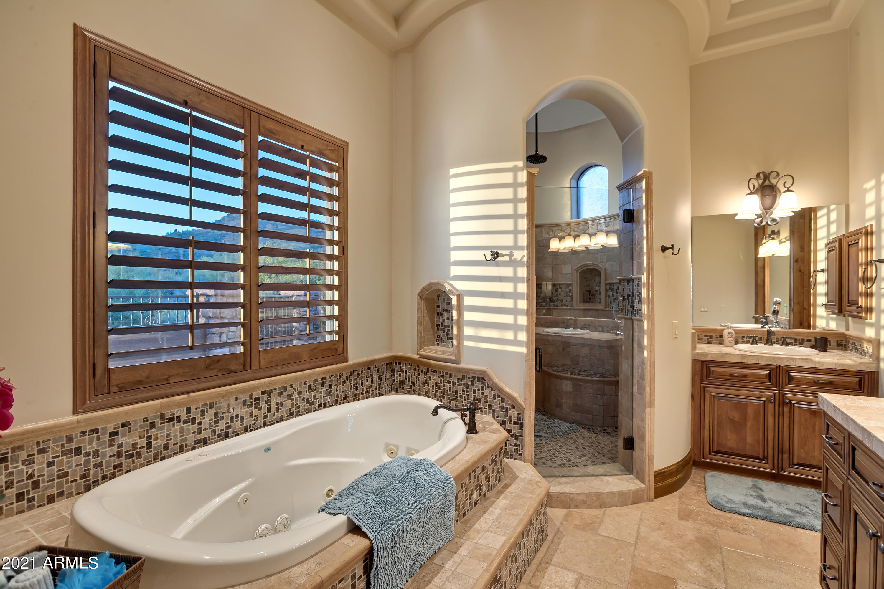 DIAMOND POINT AT LAS SENDAS MOUNTAIN - Residential