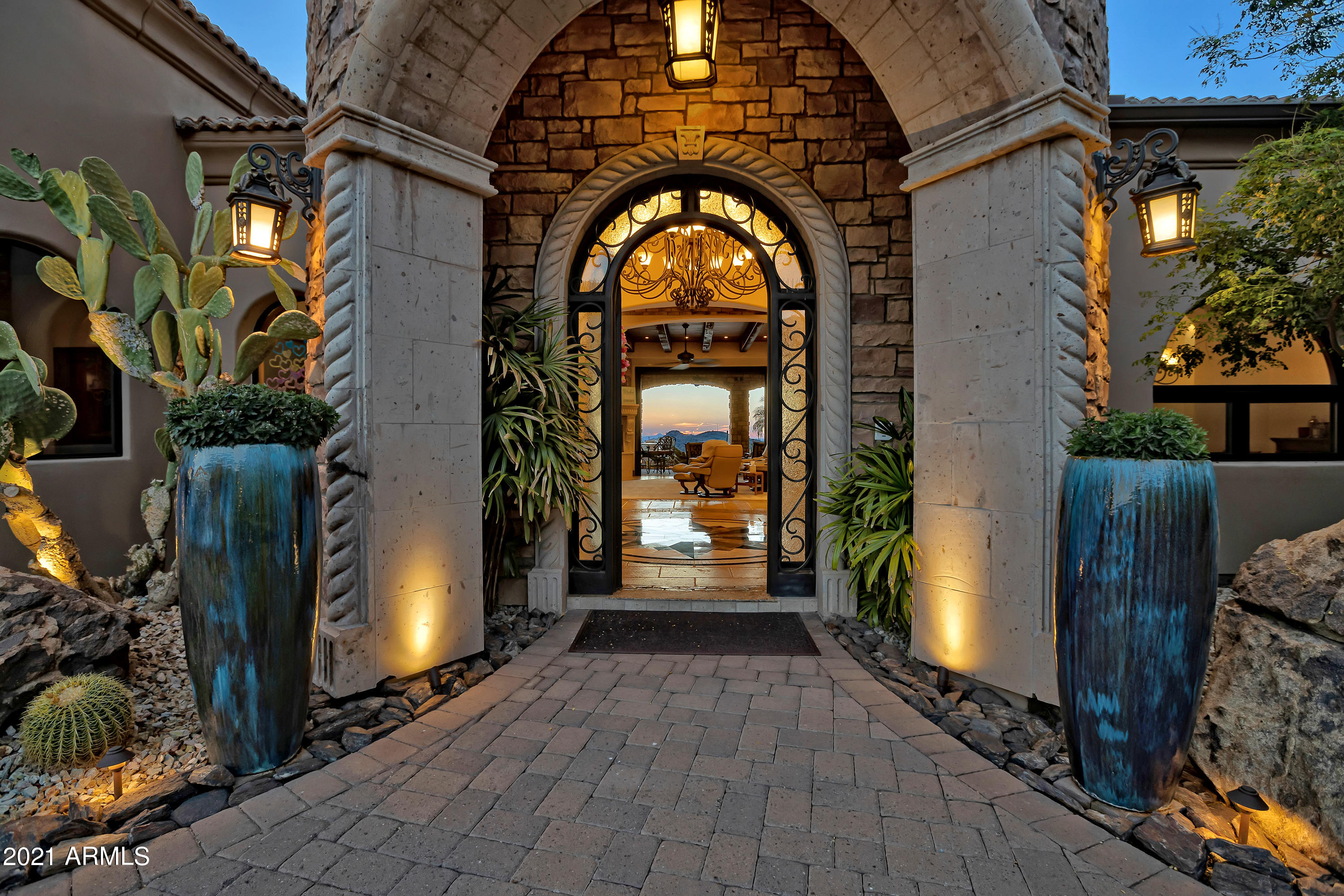 DIAMOND POINT AT LAS SENDAS MOUNTAIN - Residential