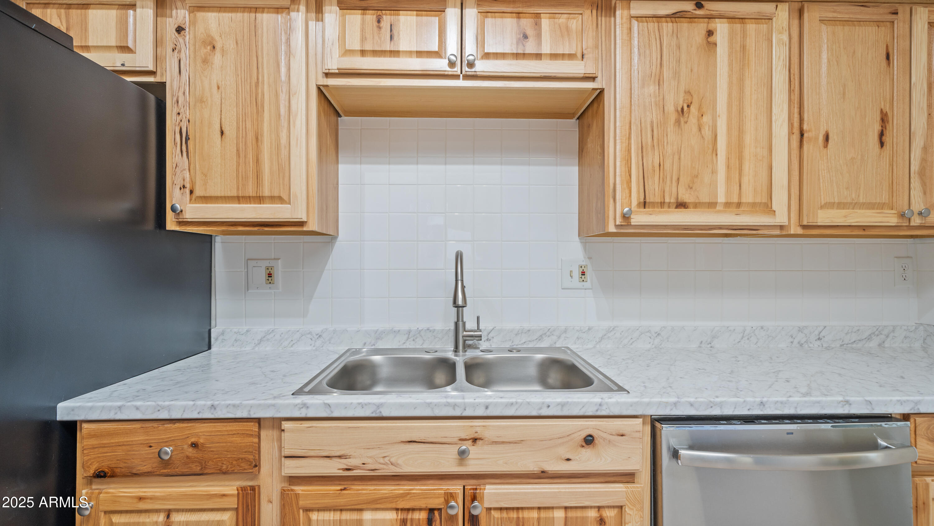 GARDEN CANYON 2 - Residential