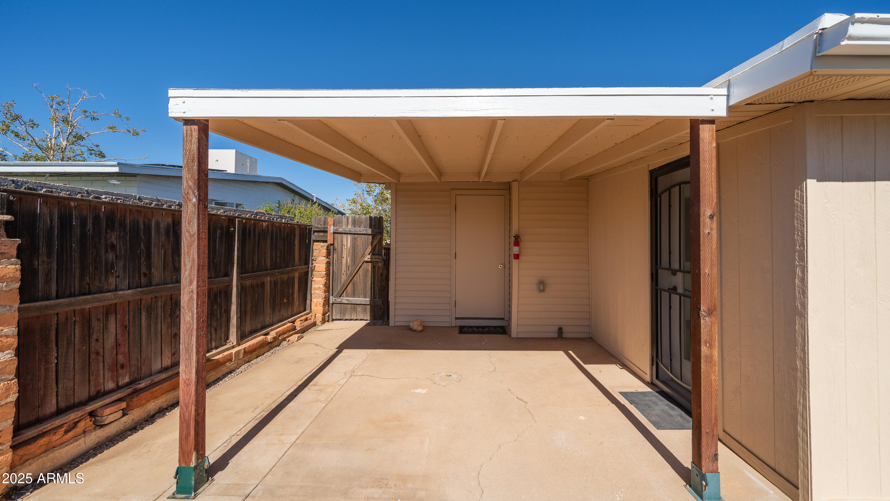 GARDEN CANYON 2 - Residential
