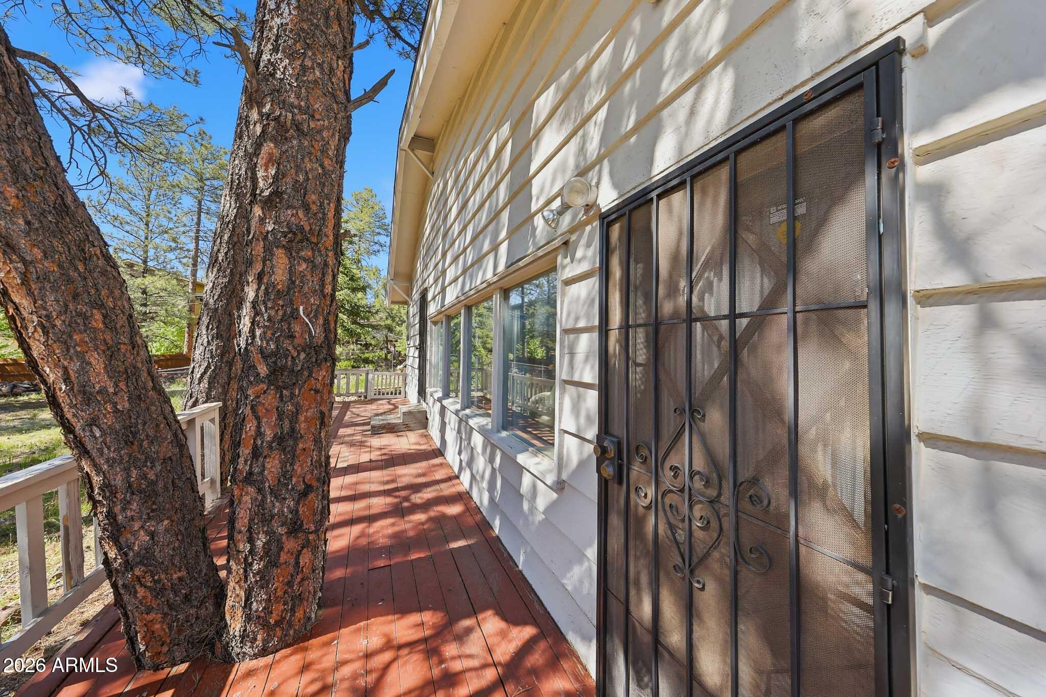 PINEWOOD 1 - Residential