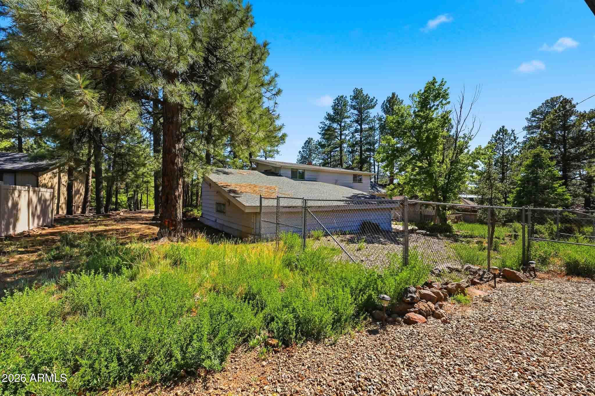 PINEWOOD 1 - Residential