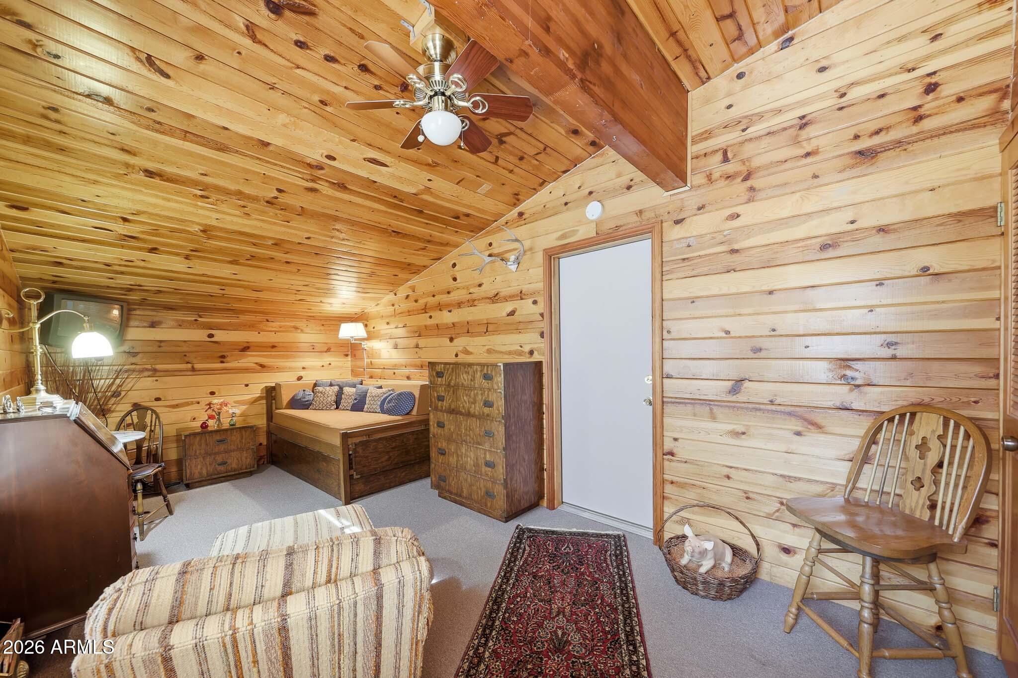 PINEWOOD 1 - Residential