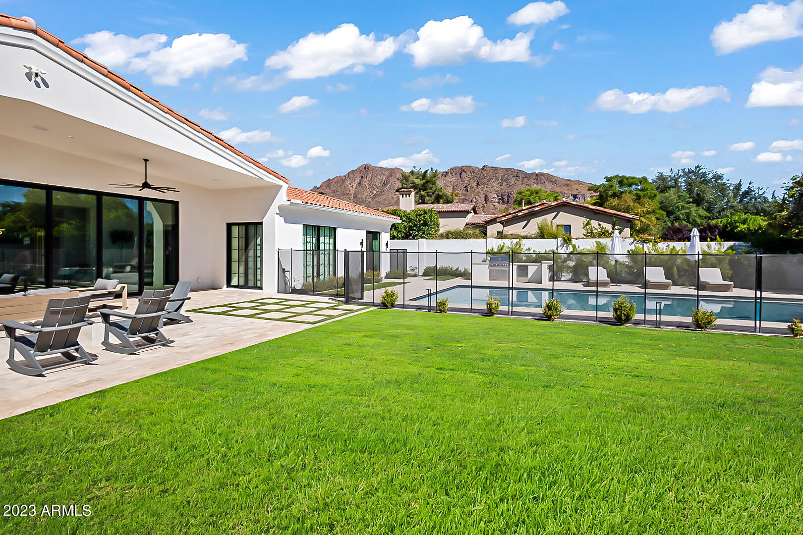 ARCADIA MANOR - Residential