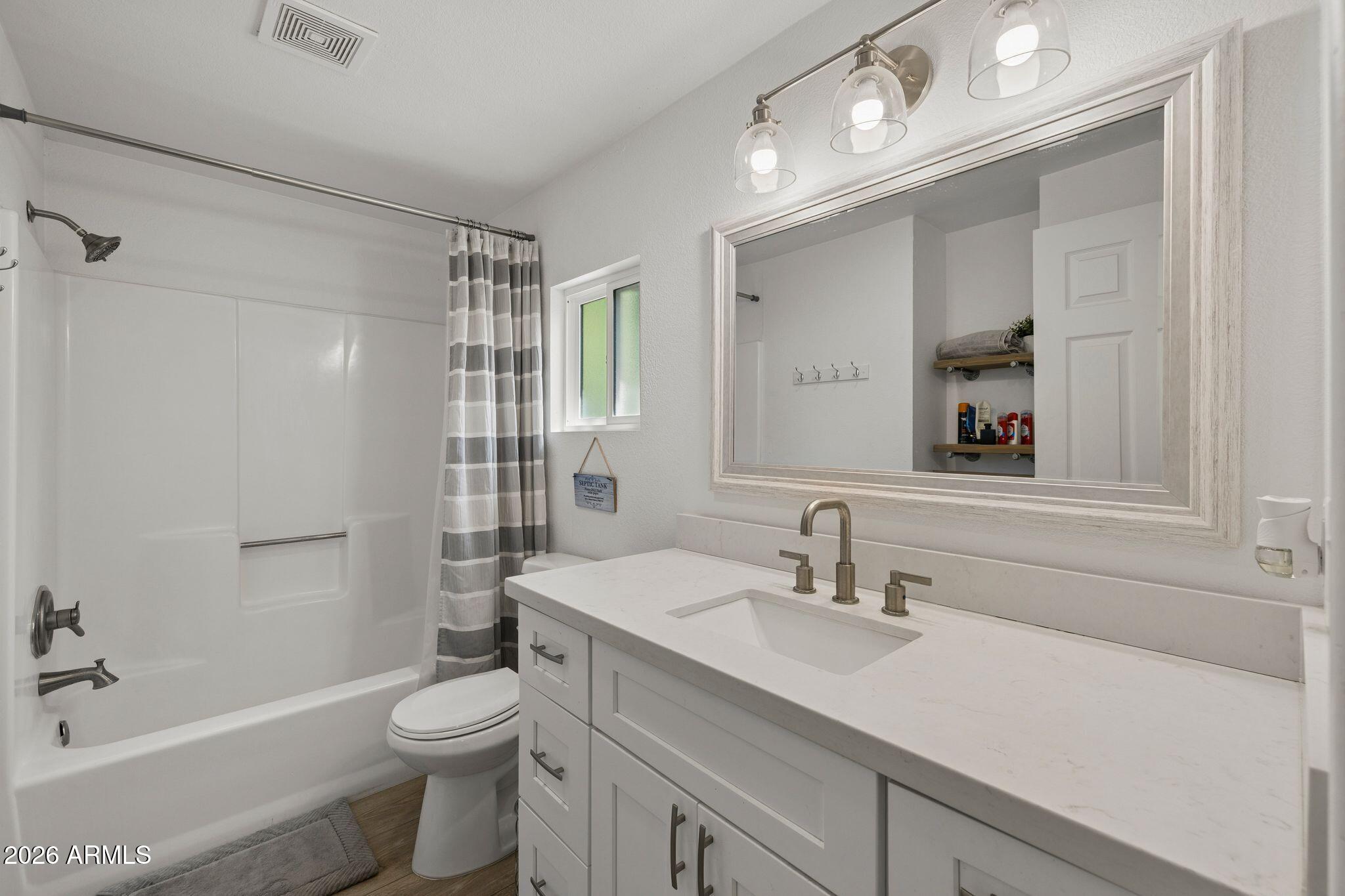 INDIAN CREEK - Residential