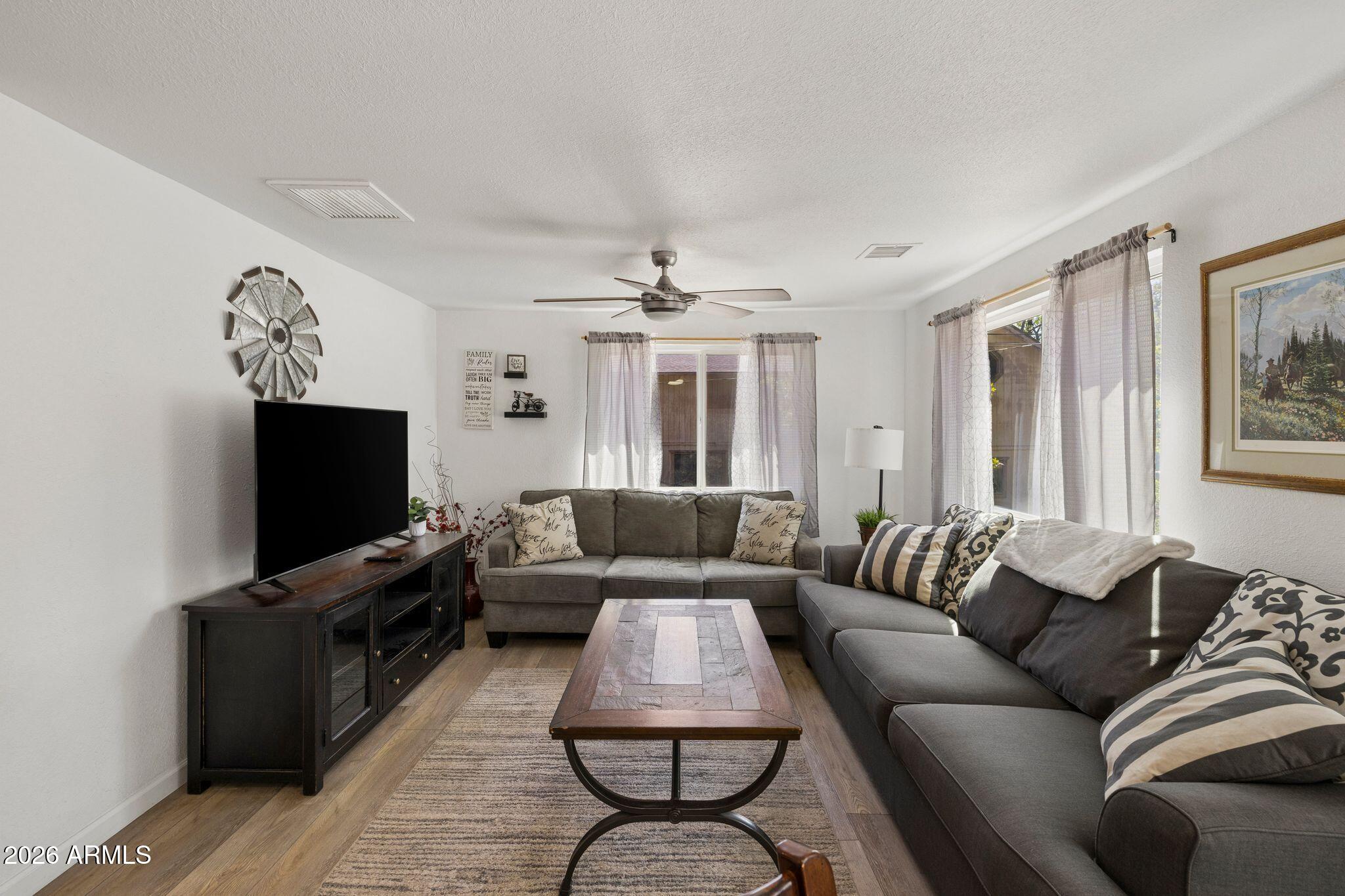 INDIAN CREEK - Residential